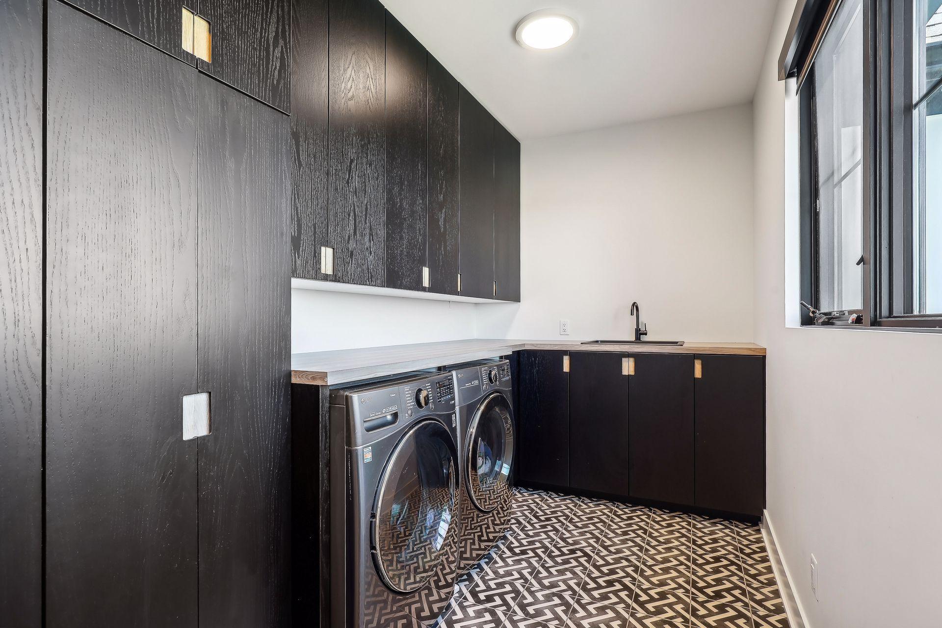 5250 Trident Lane SW