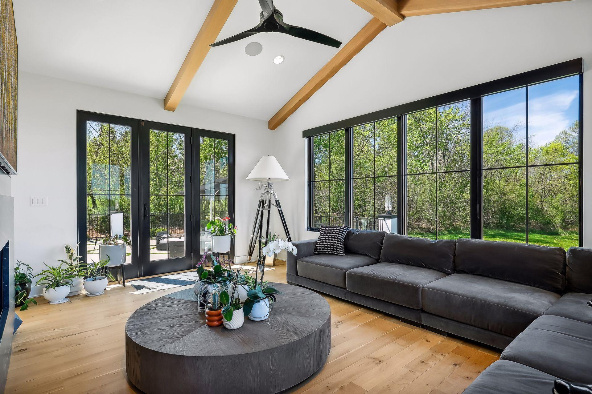 5250 Trident Lane SW