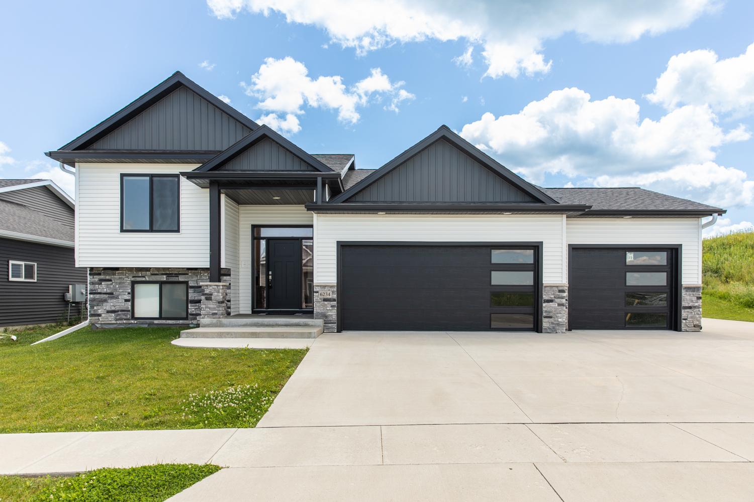 6234 Sandstone Street NW