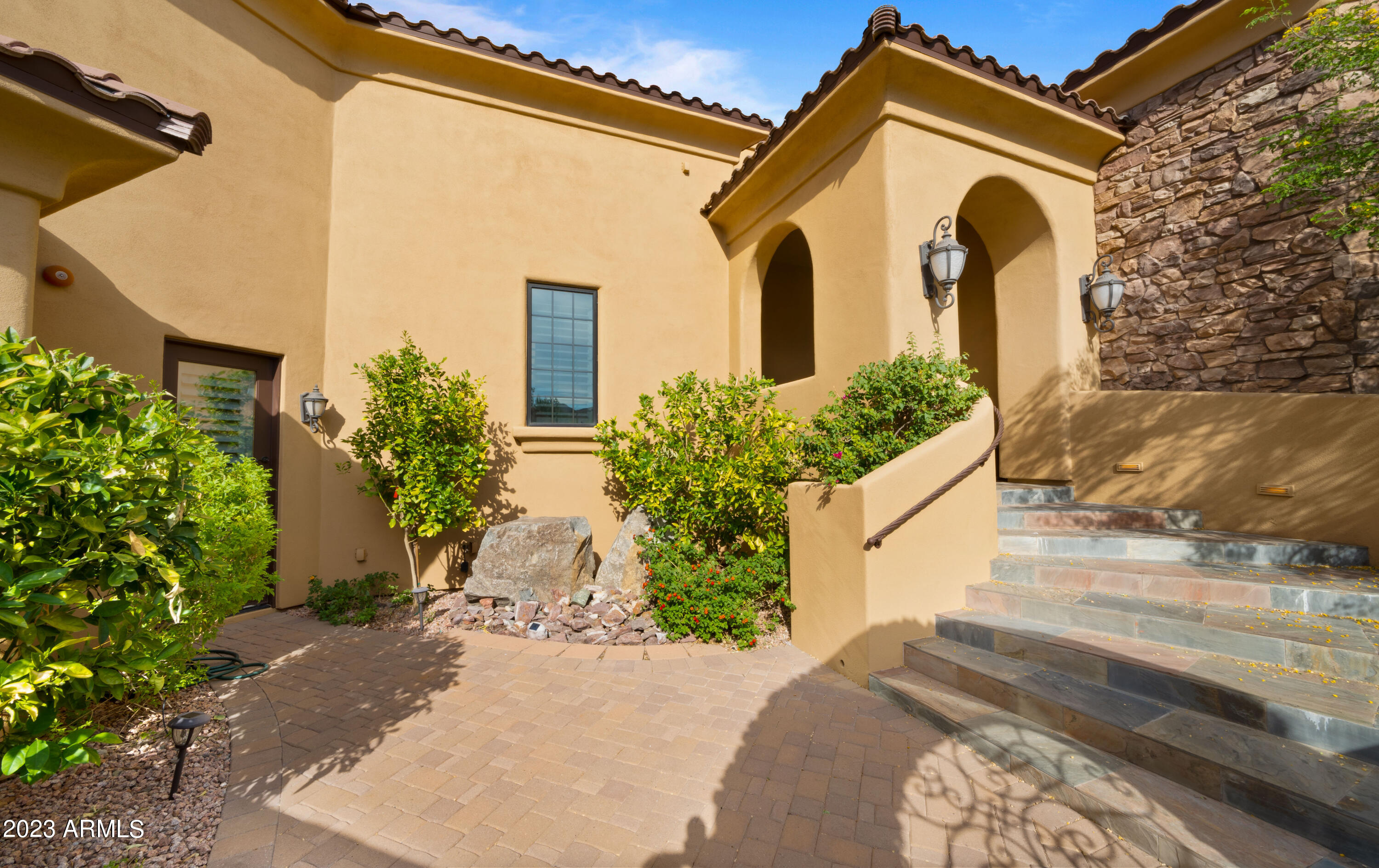 15435 N CABRILLO Drive