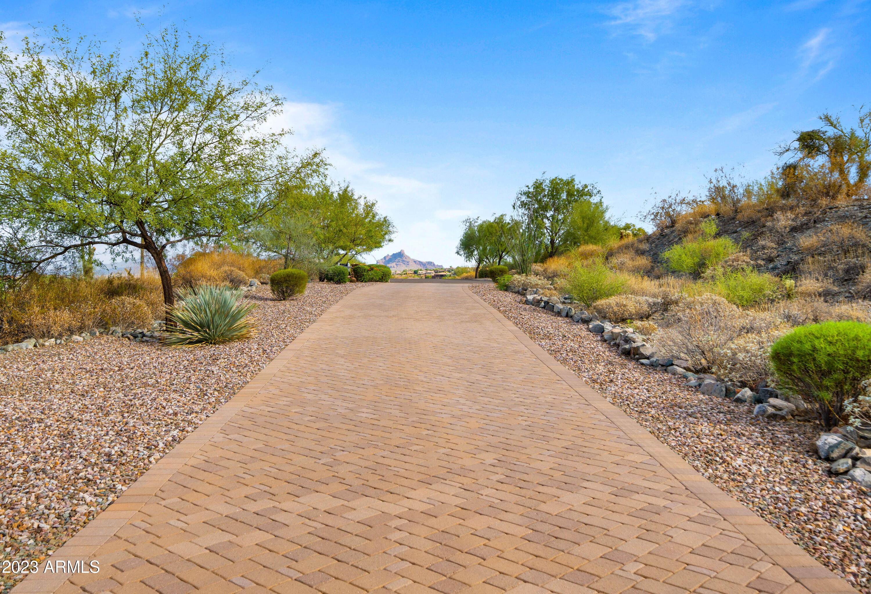 15435 N CABRILLO Drive