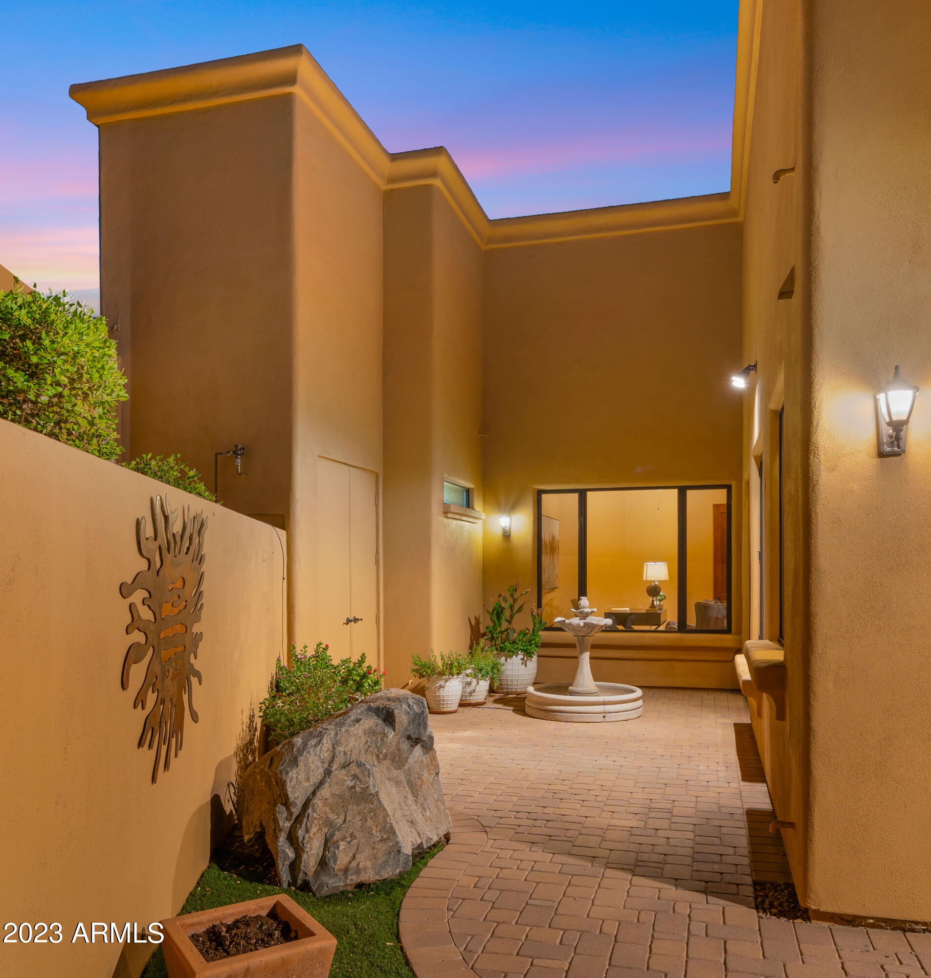 15435 N CABRILLO Drive