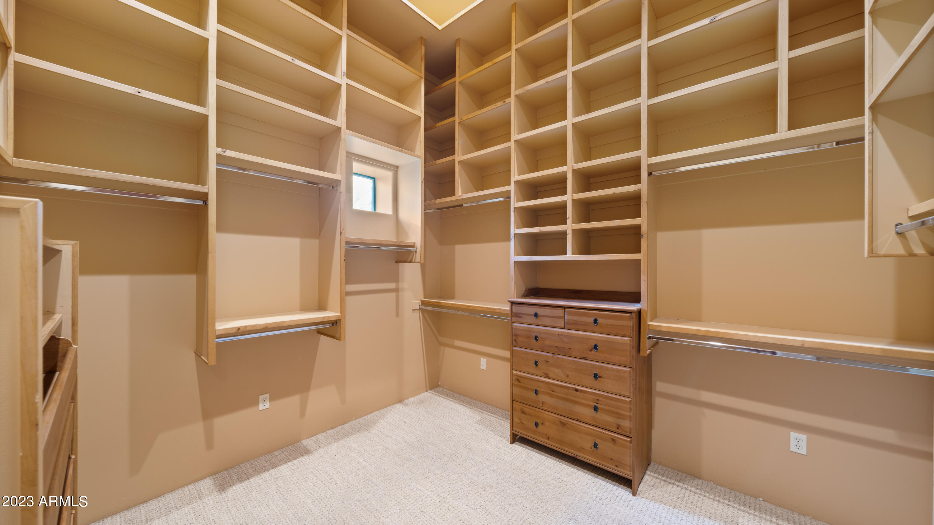 15435 N CABRILLO Drive