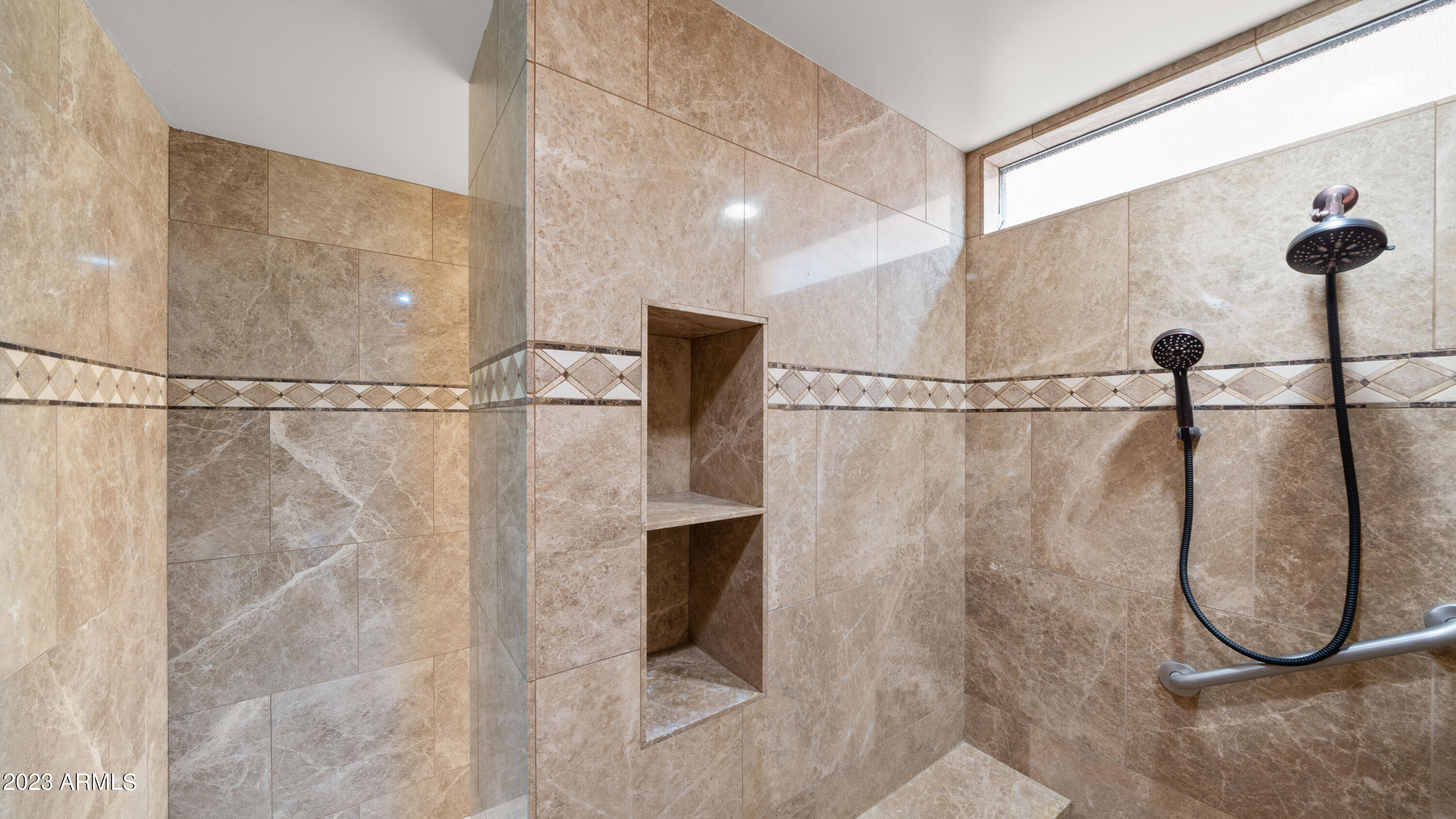 15435 N CABRILLO Drive