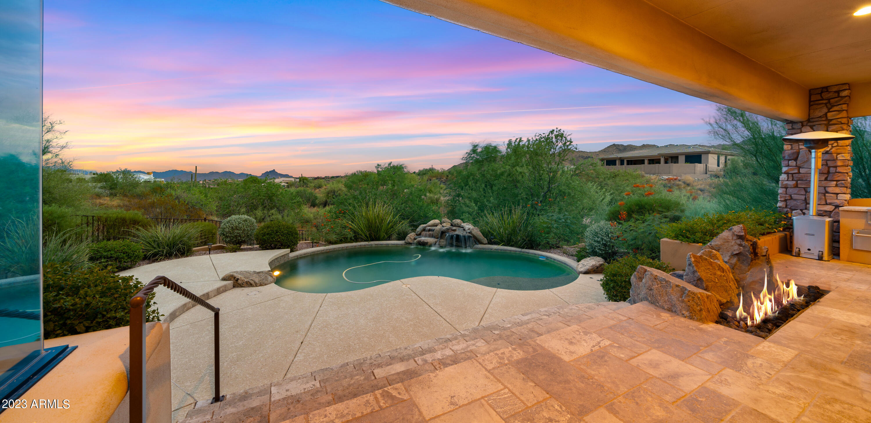 15435 N CABRILLO Drive