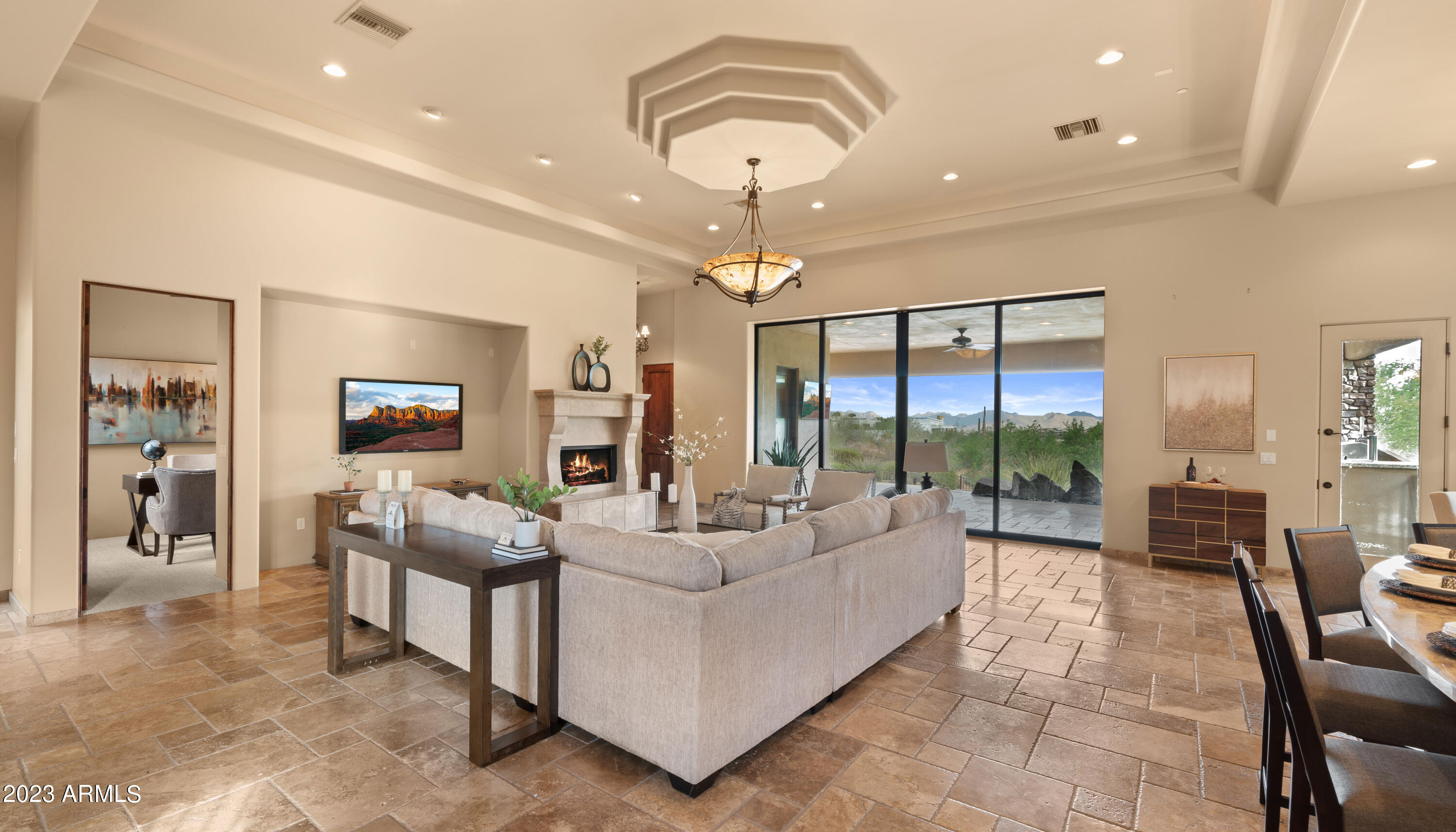 15435 N CABRILLO Drive