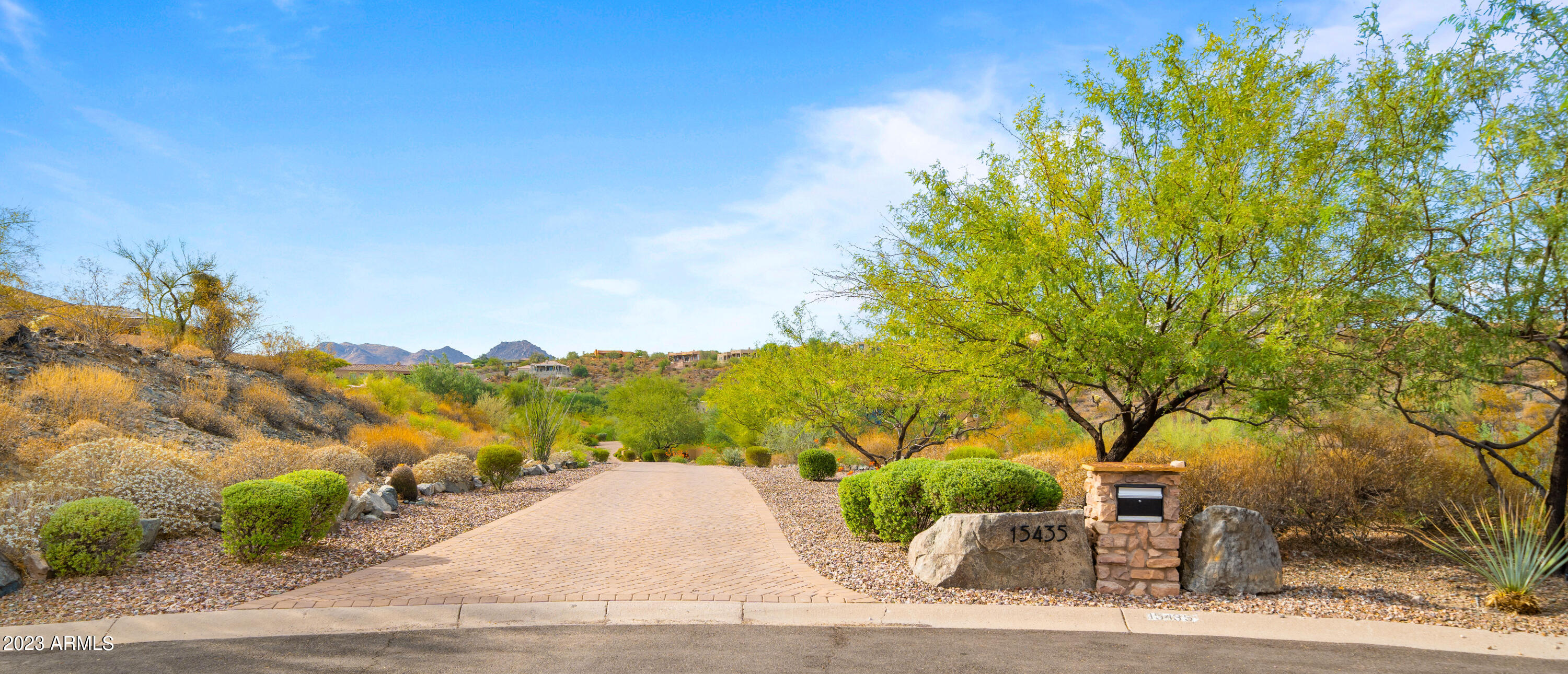 15435 N CABRILLO Drive