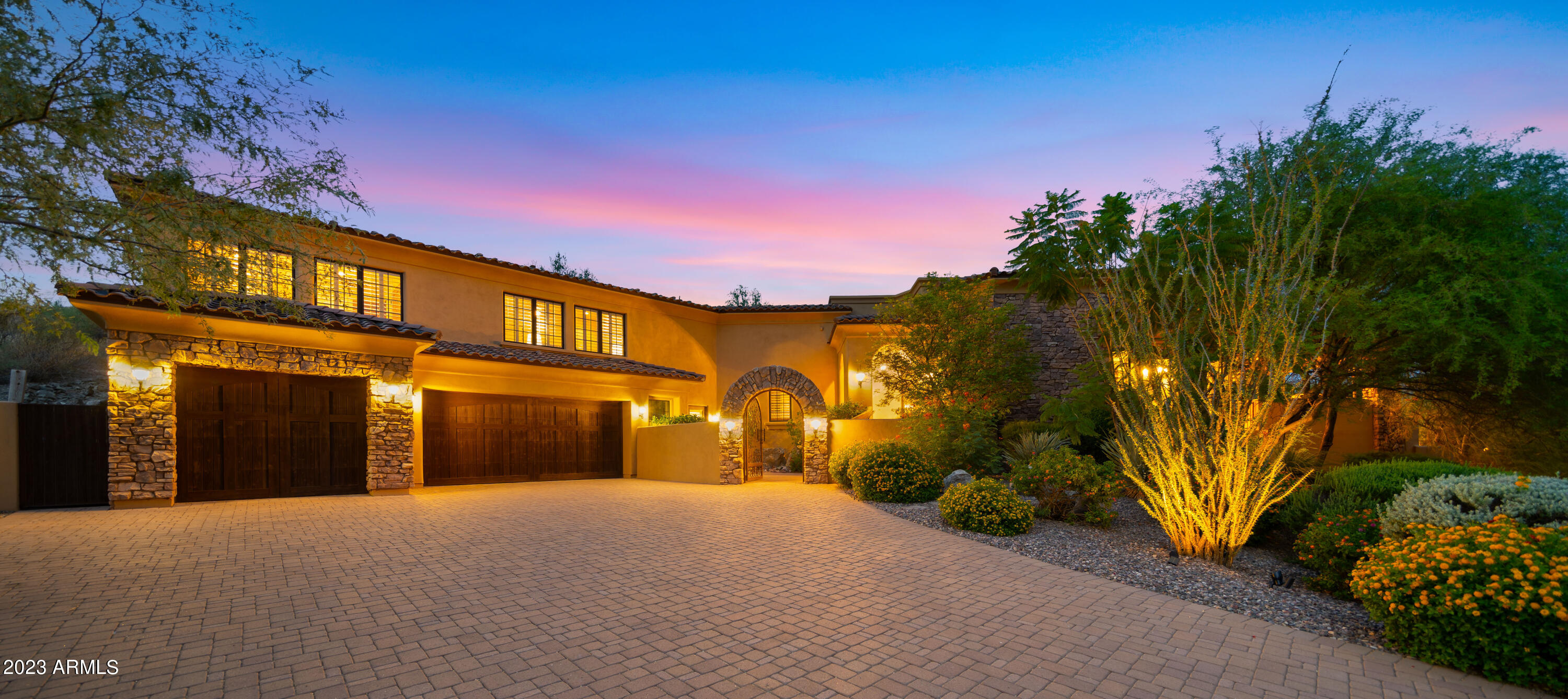 15435 N CABRILLO Drive