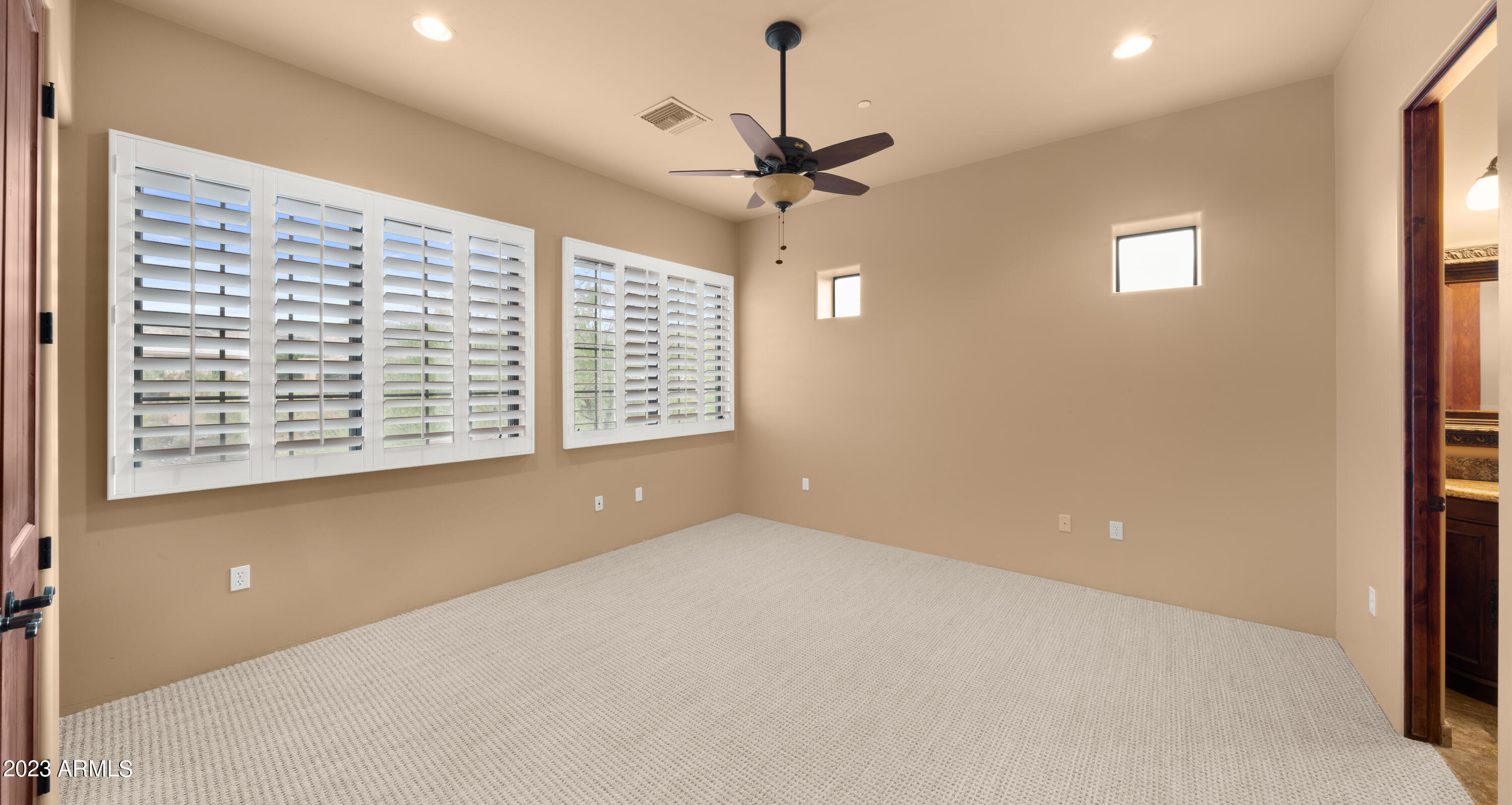 15435 N CABRILLO Drive