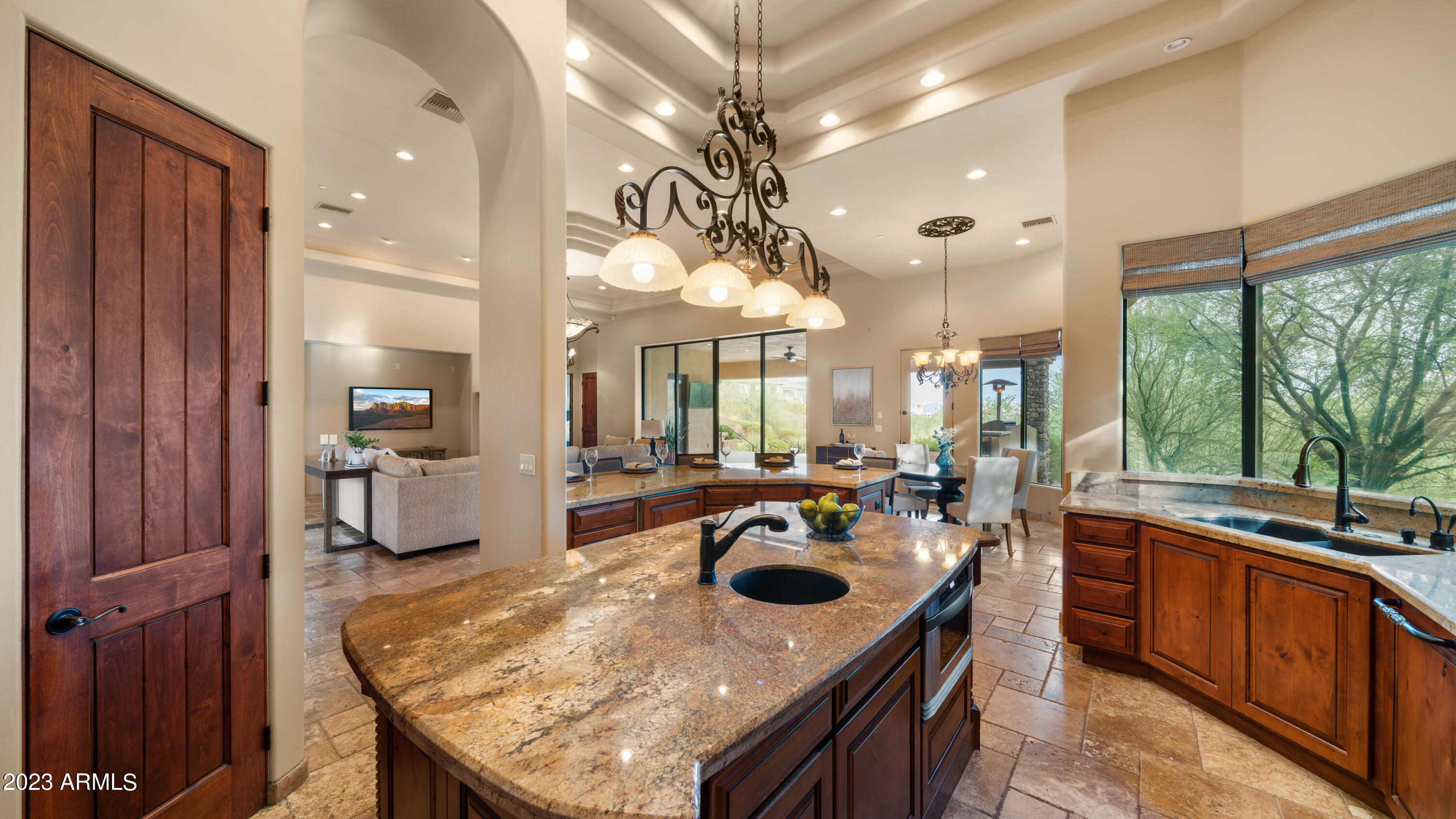 15435 N CABRILLO Drive