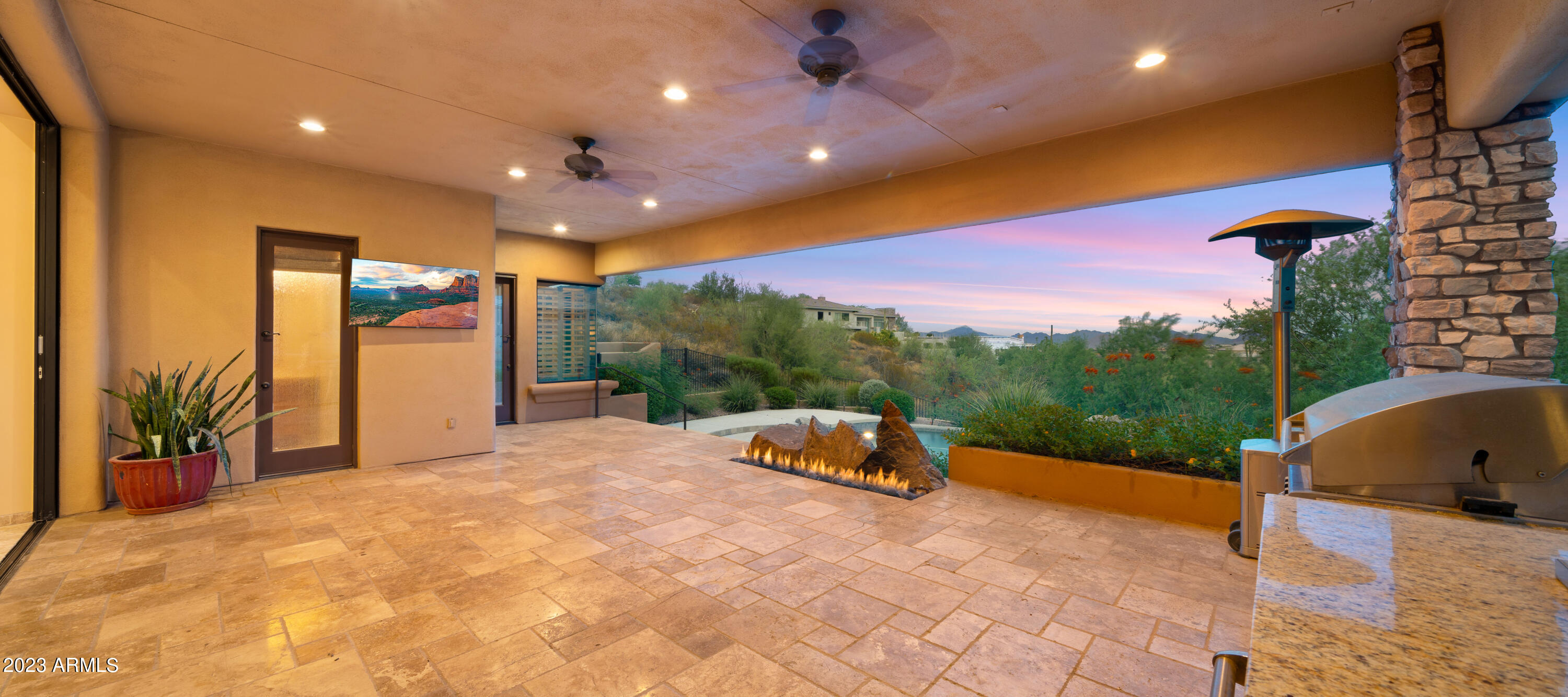 15435 N CABRILLO Drive