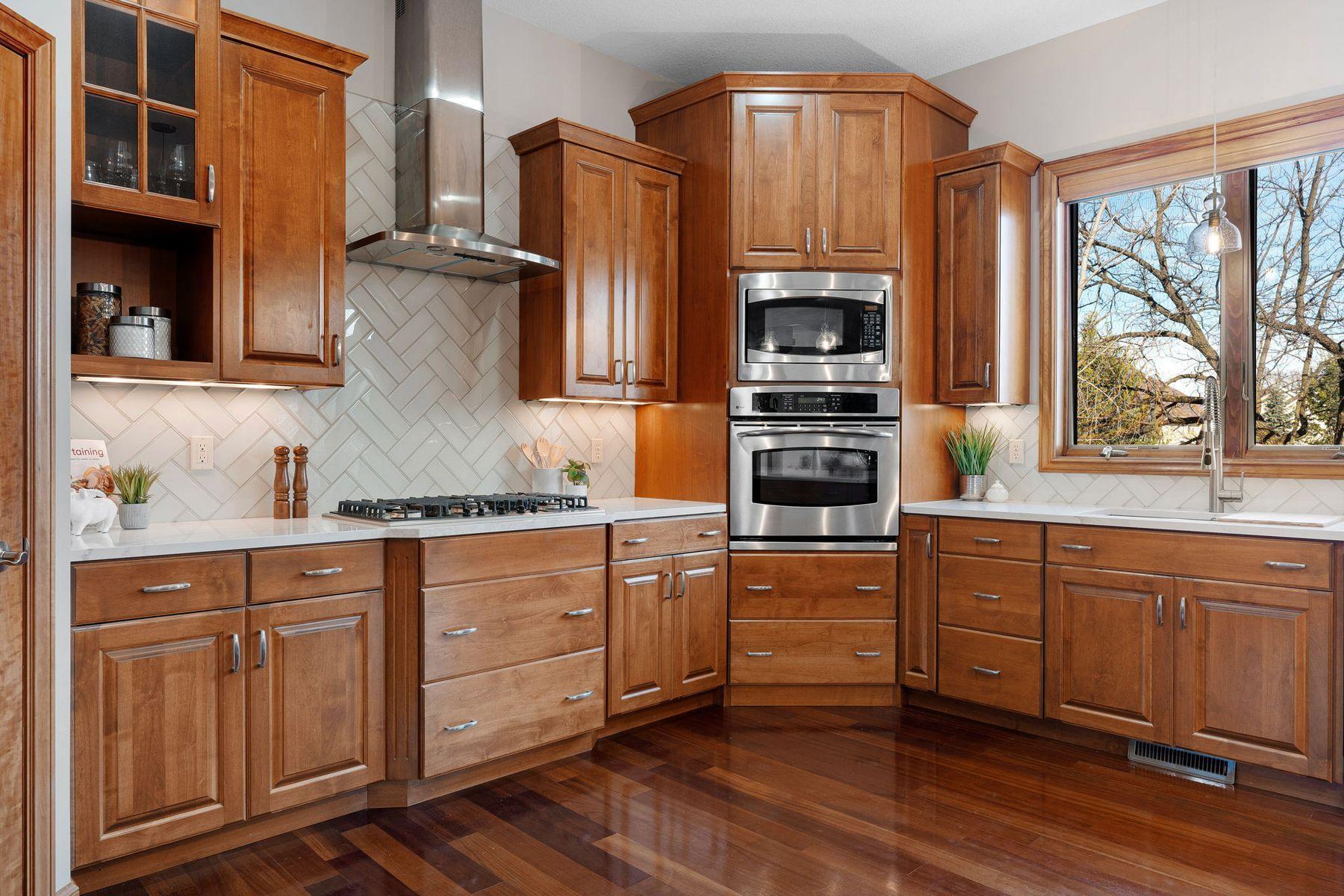 4920 Scenic View Drive SW