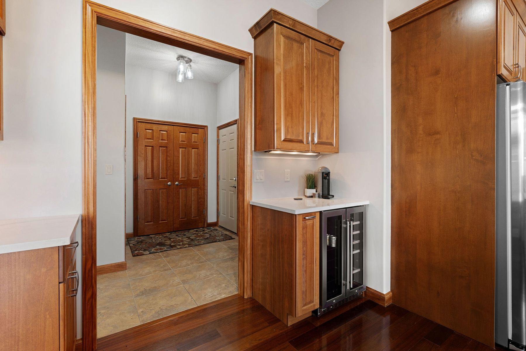 4920 Scenic View Drive SW