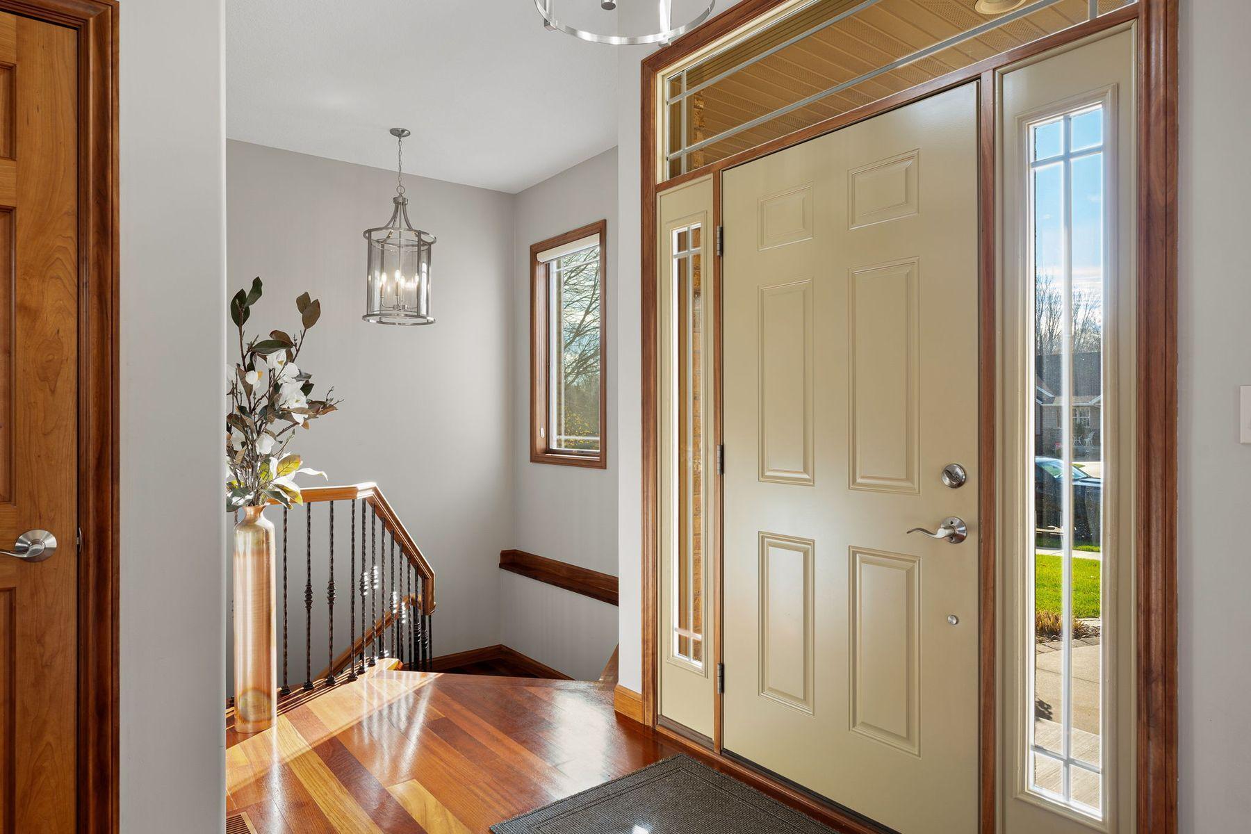 4920 Scenic View Drive SW