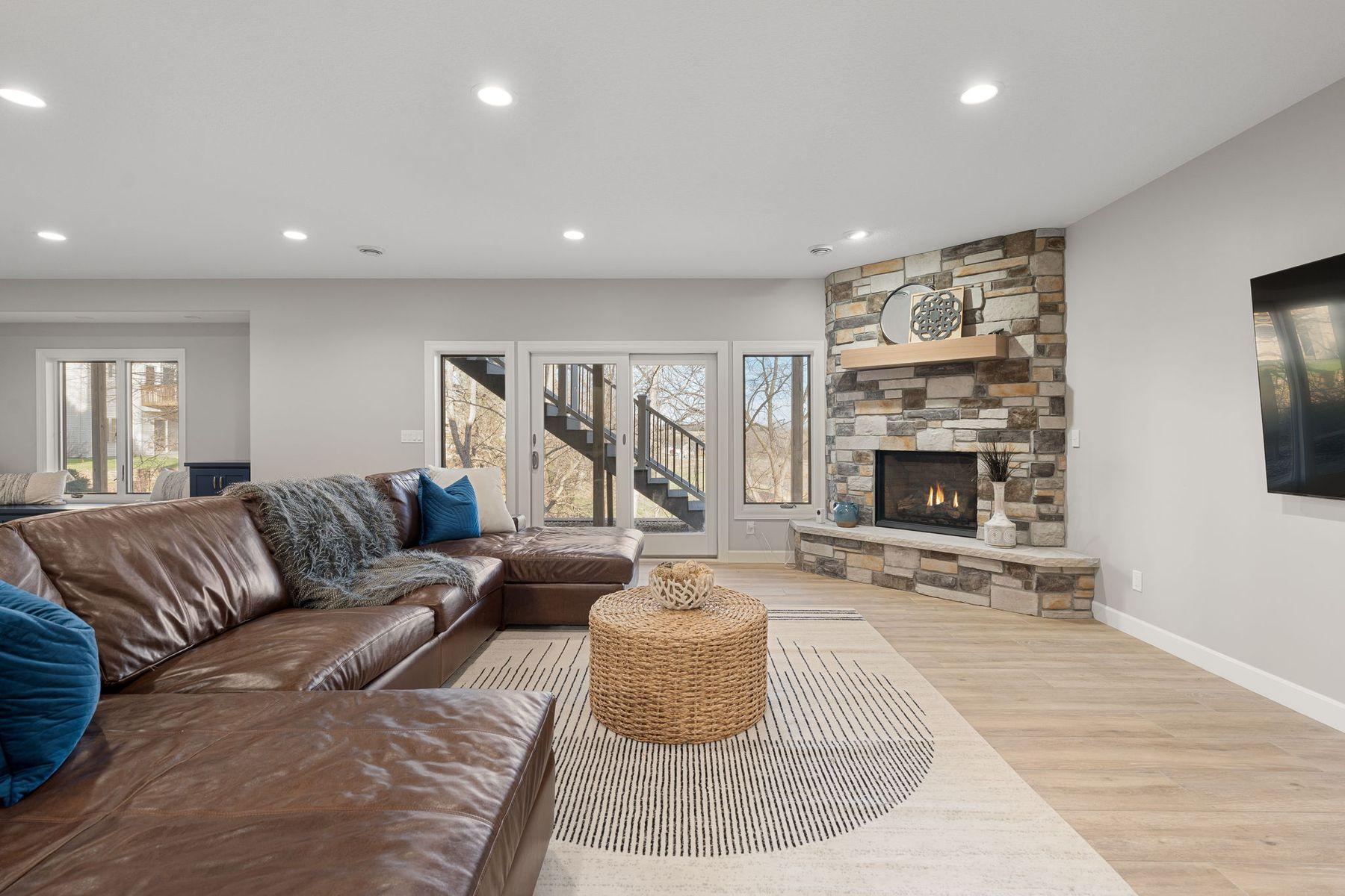 4920 Scenic View Drive SW