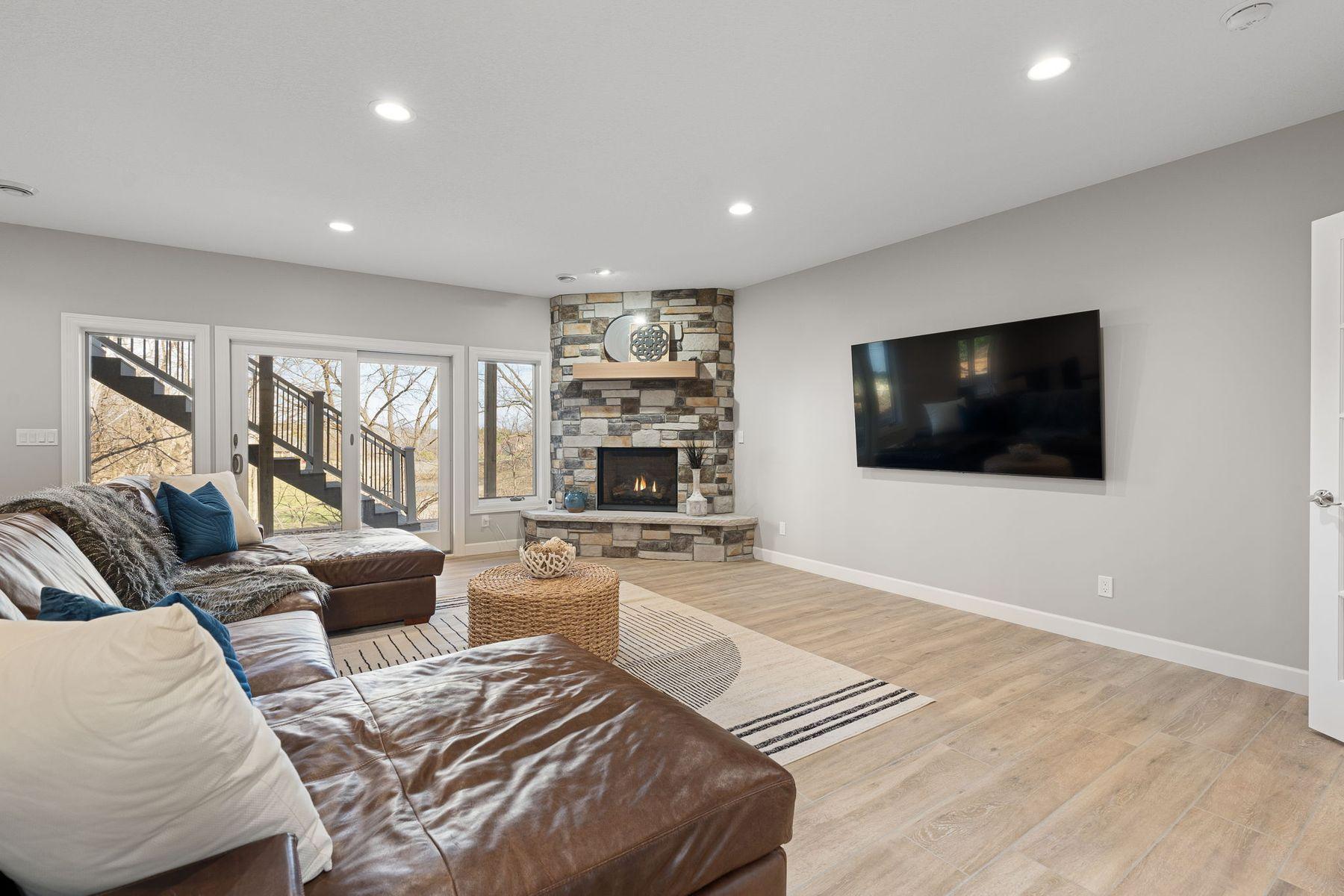 4920 Scenic View Drive SW