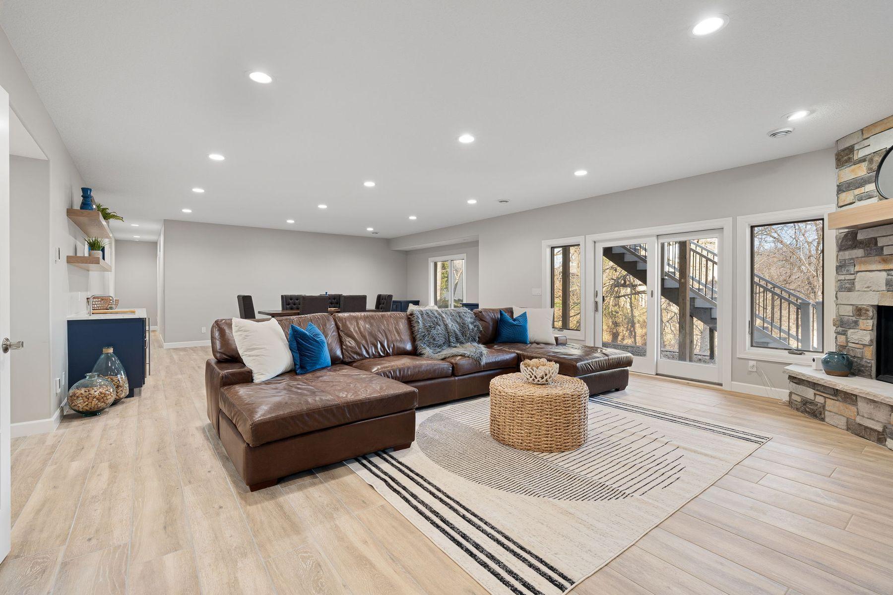 4920 Scenic View Drive SW