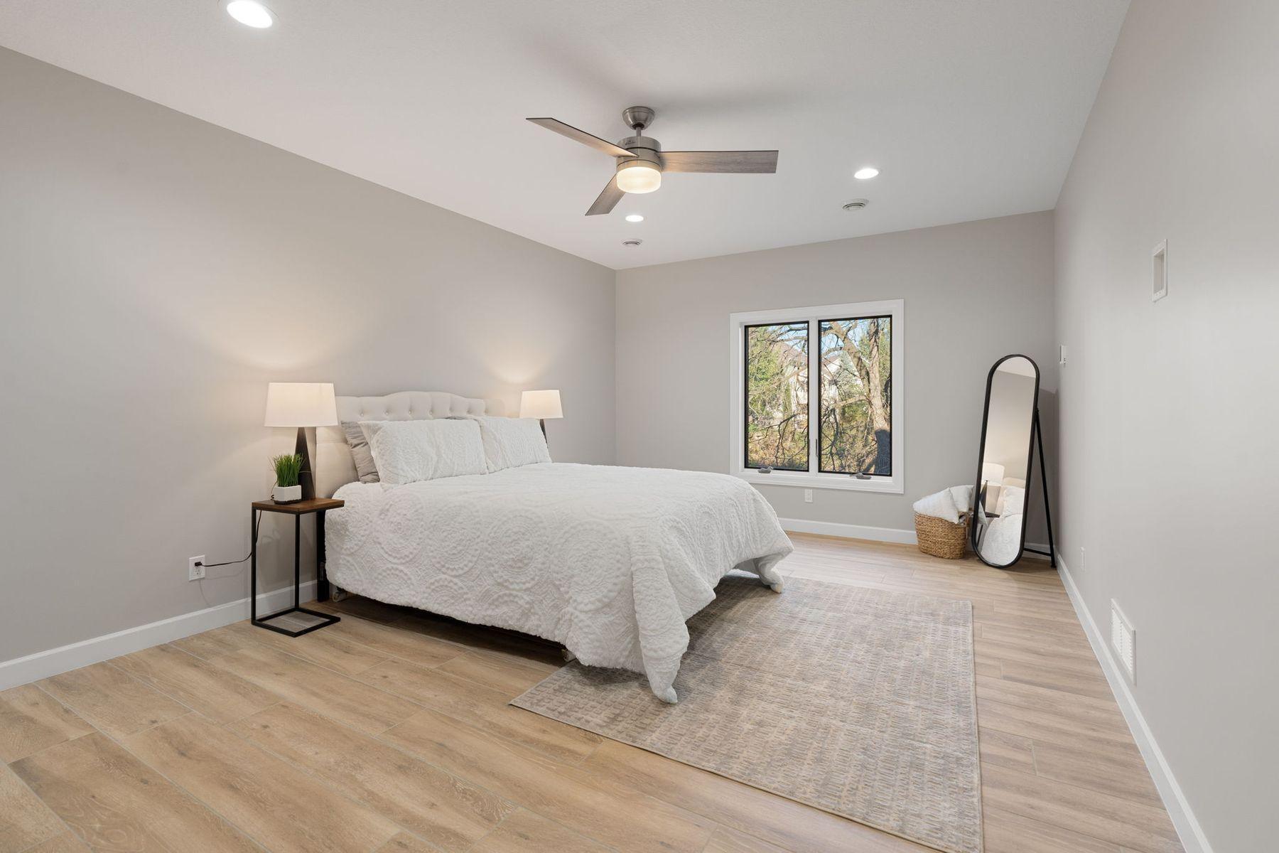 4920 Scenic View Drive SW