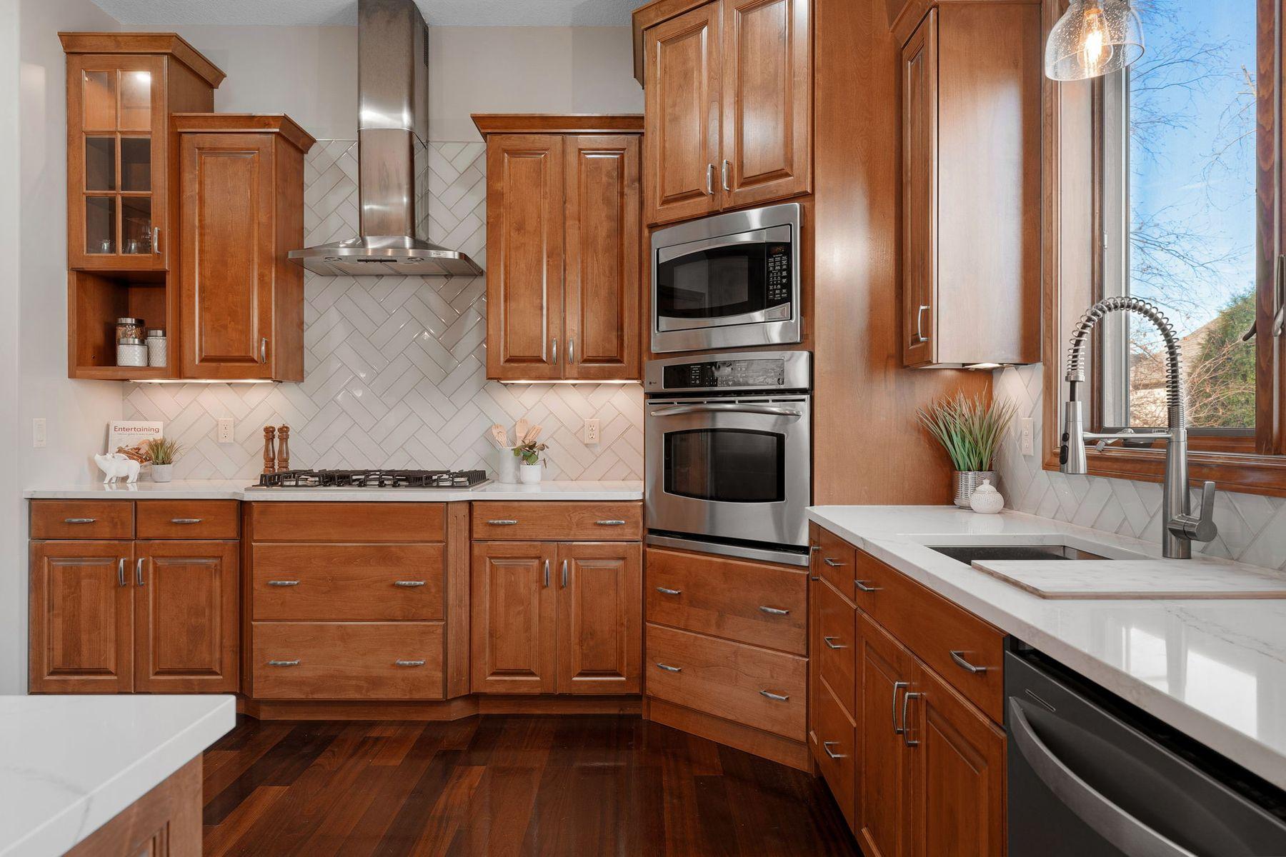 4920 Scenic View Drive SW