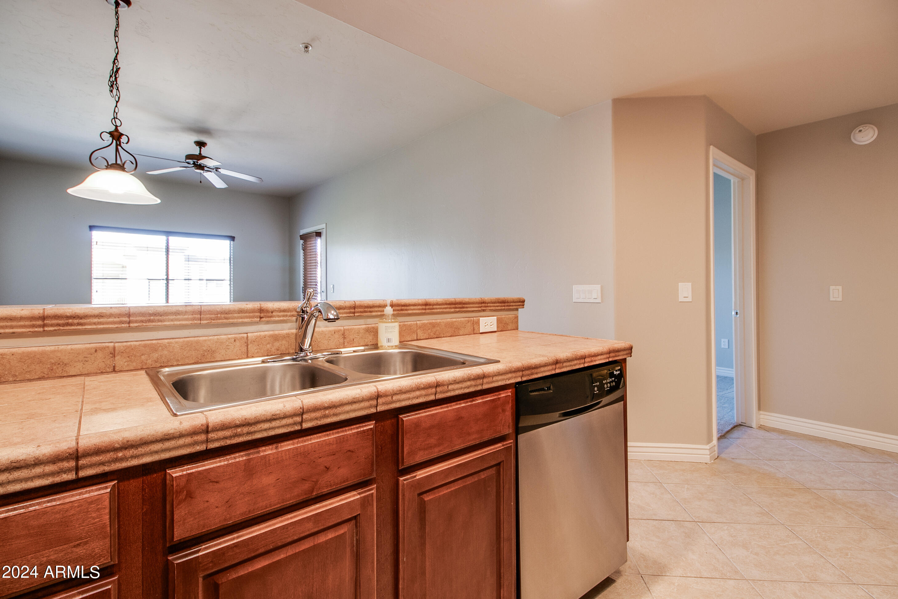 5450 E DEER VALLEY Drive, 4004