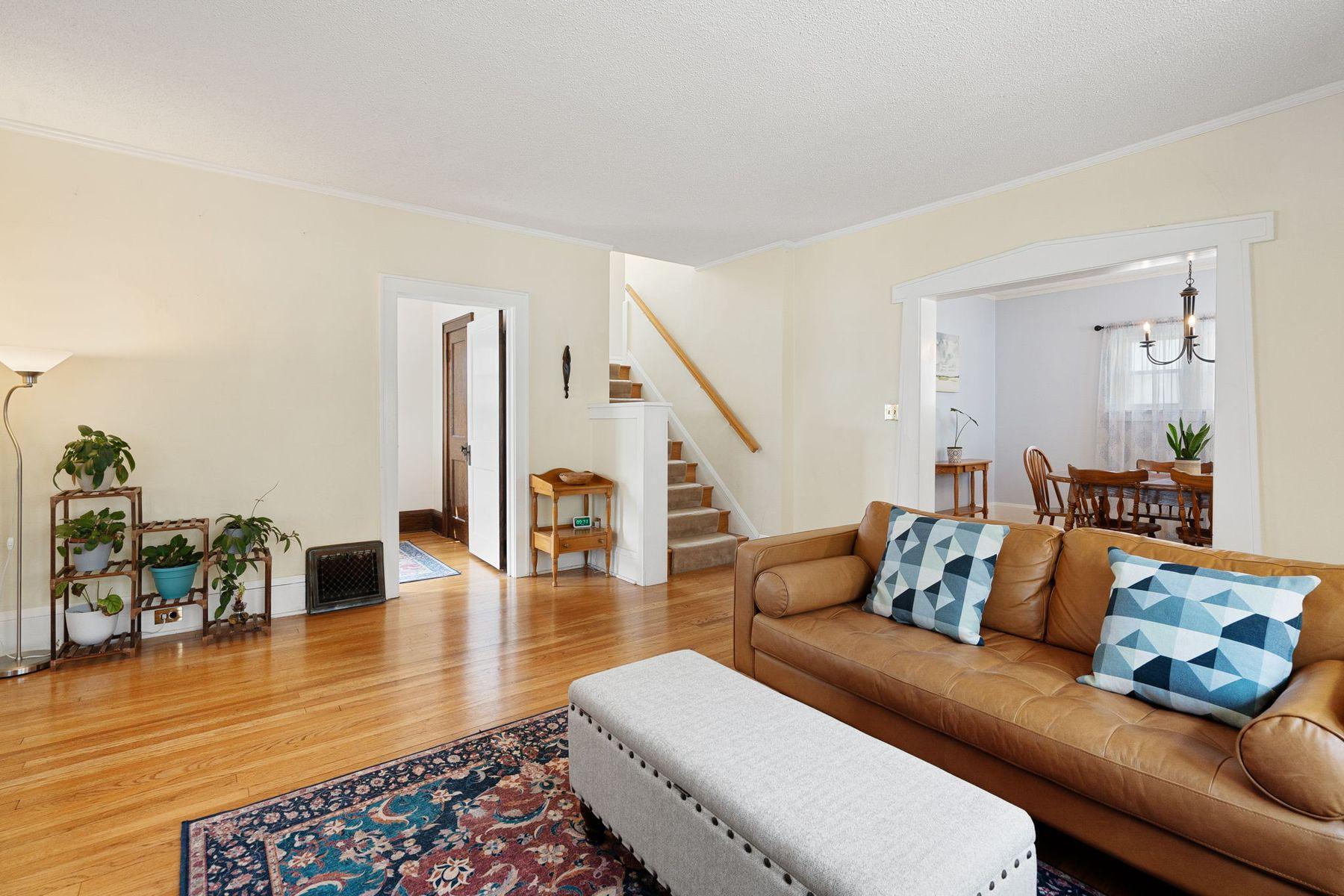 815 7th Avenue SW