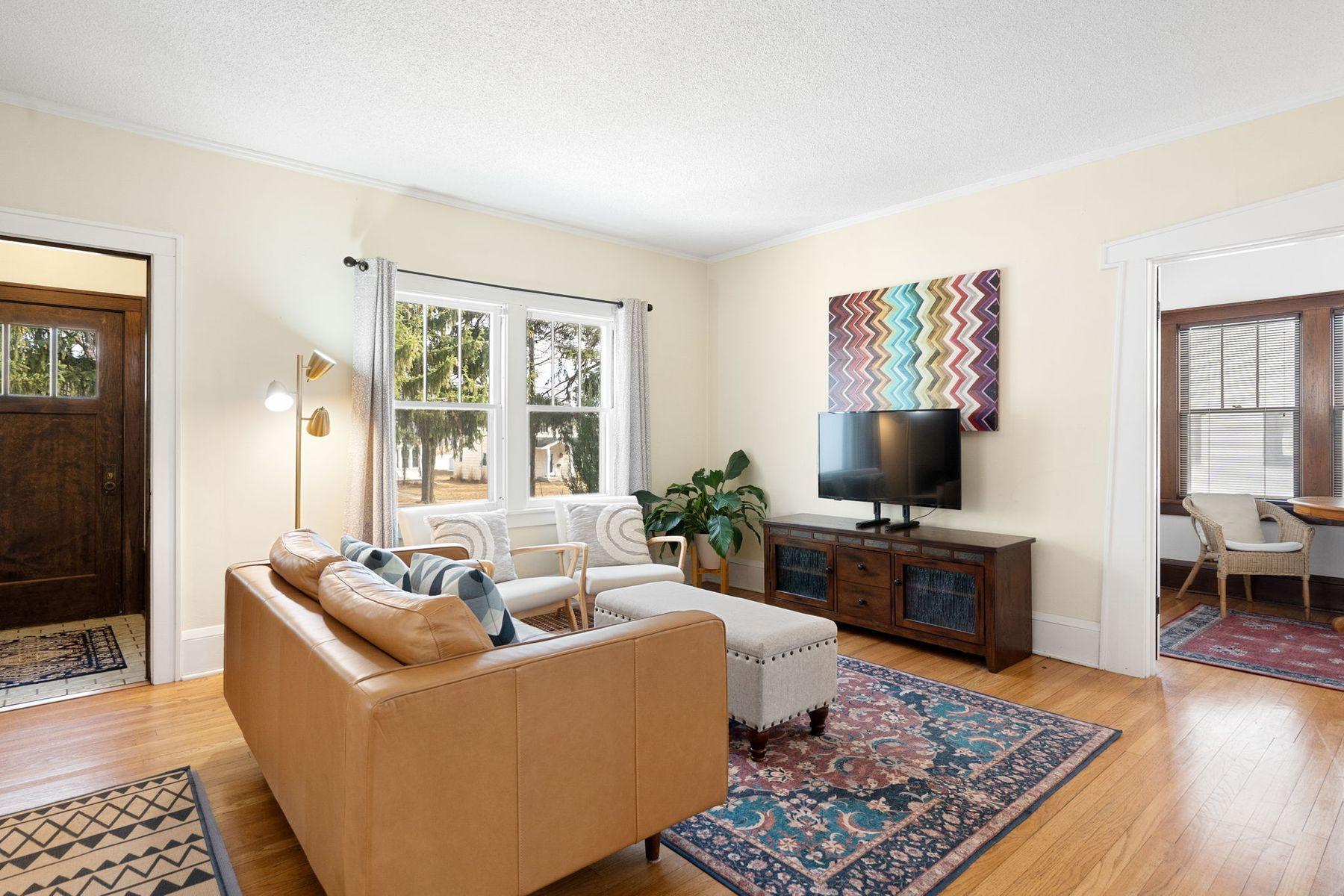 815 7th Avenue SW