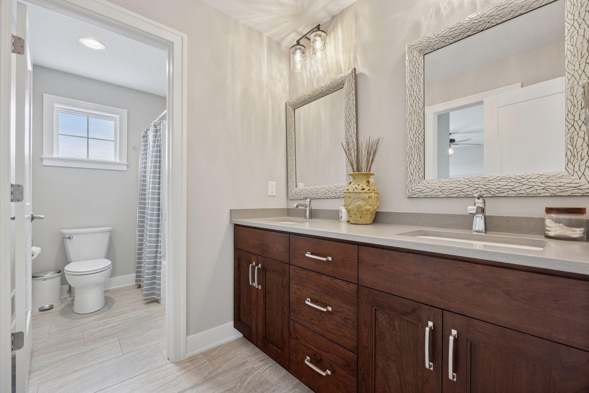 2989 Monarch Lane SW