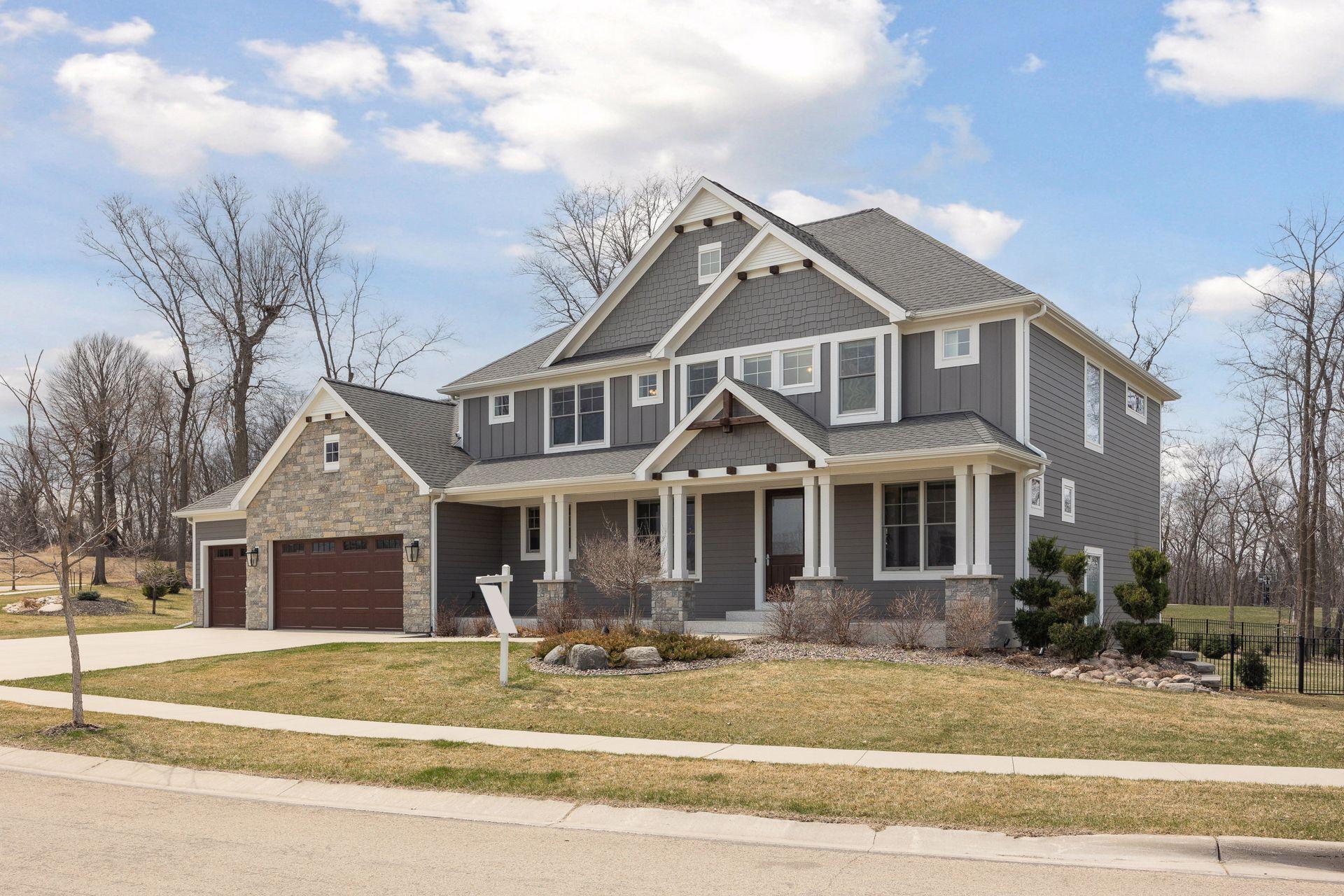 2989 Monarch Lane SW