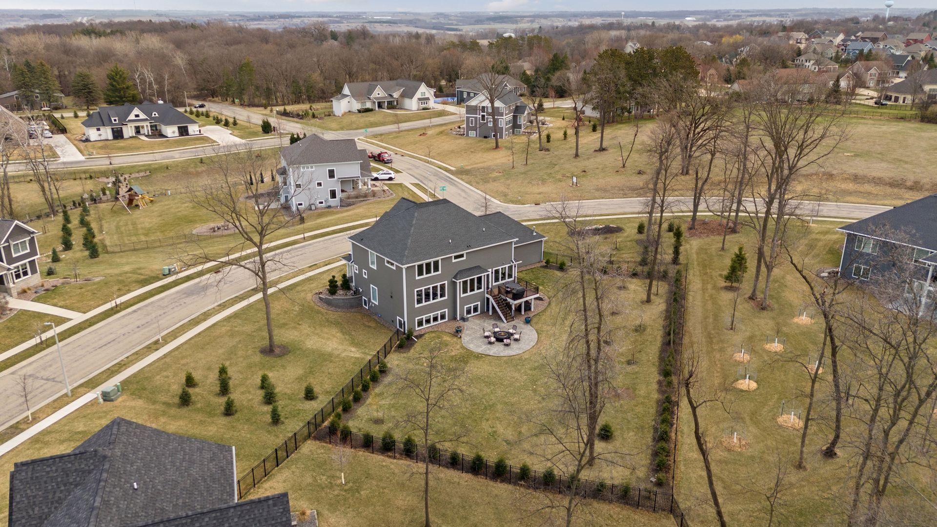 2989 Monarch Lane SW