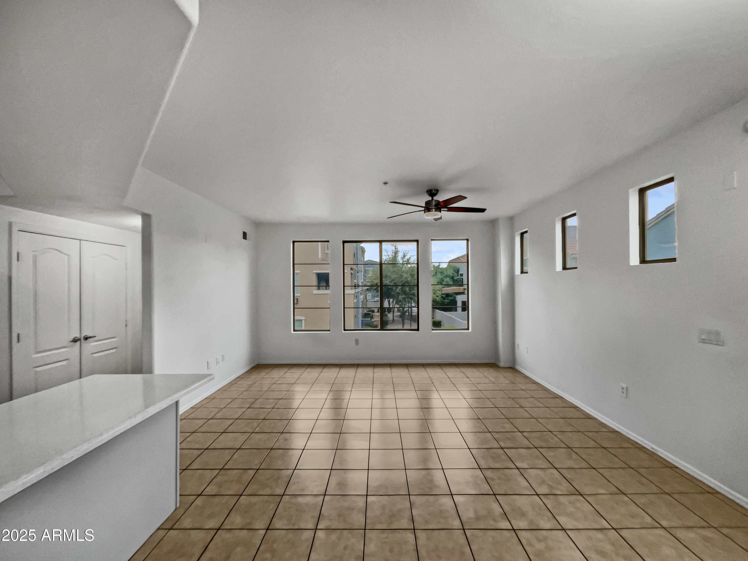 2401 E RIO SALADO Parkway, 1038