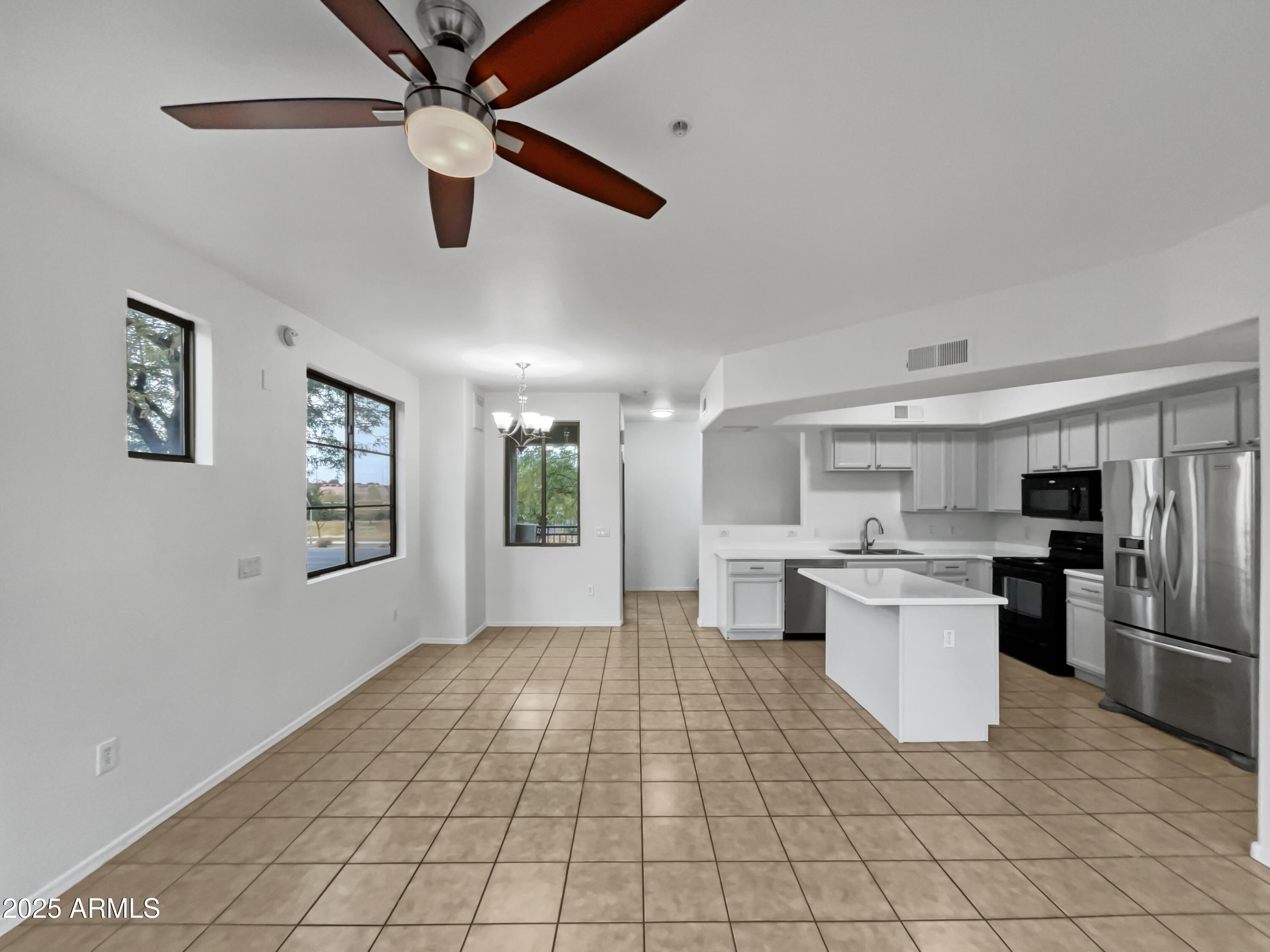 2401 E RIO SALADO Parkway, 1038