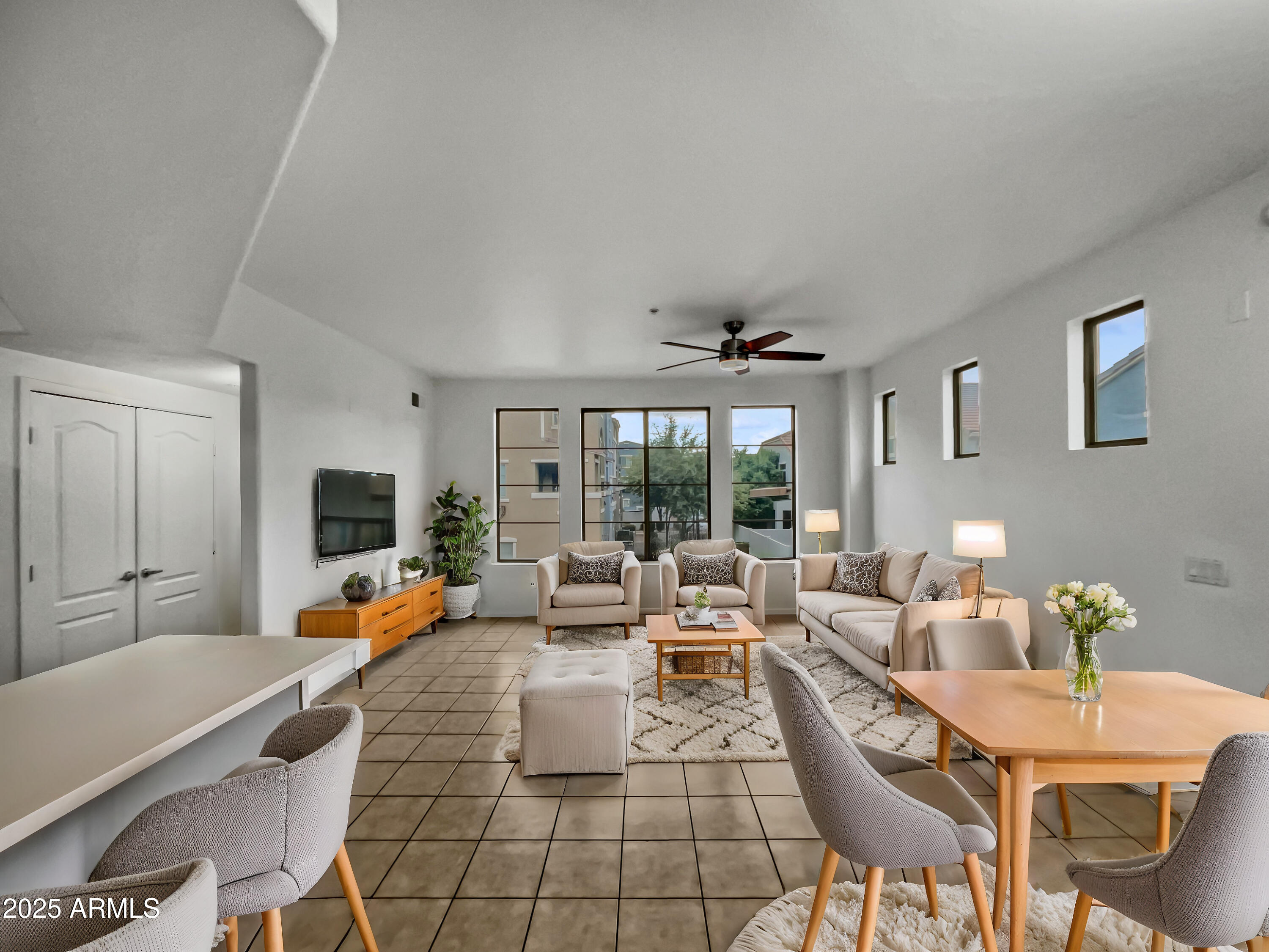 2401 E RIO SALADO Parkway, 1038