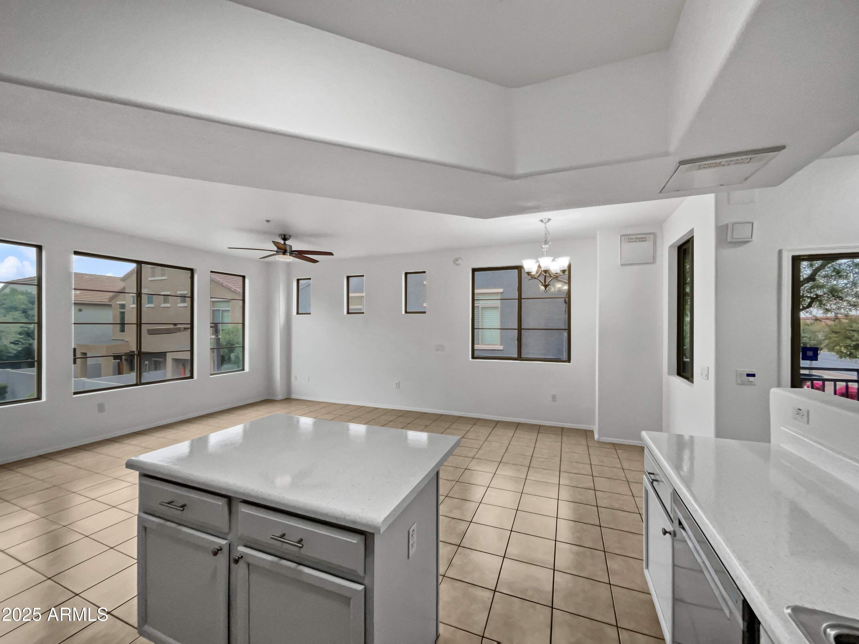 2401 E RIO SALADO Parkway, 1038