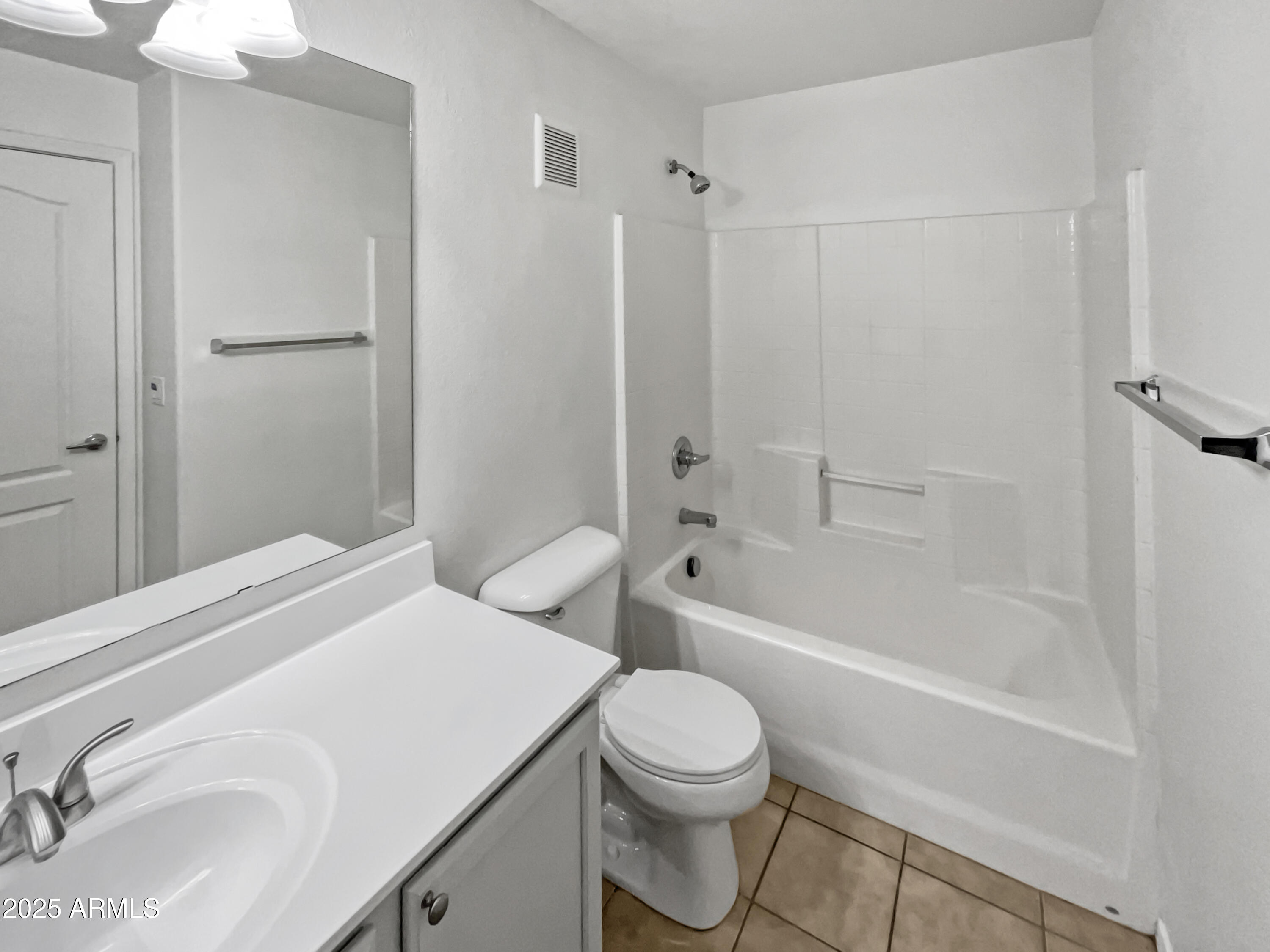 2401 E RIO SALADO Parkway, 1038