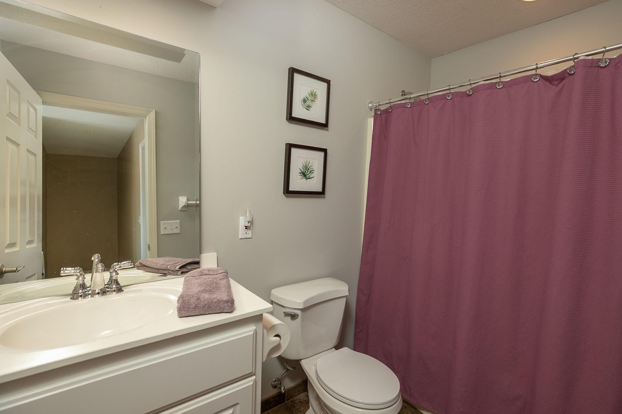 810 Foxcroft Circle SW