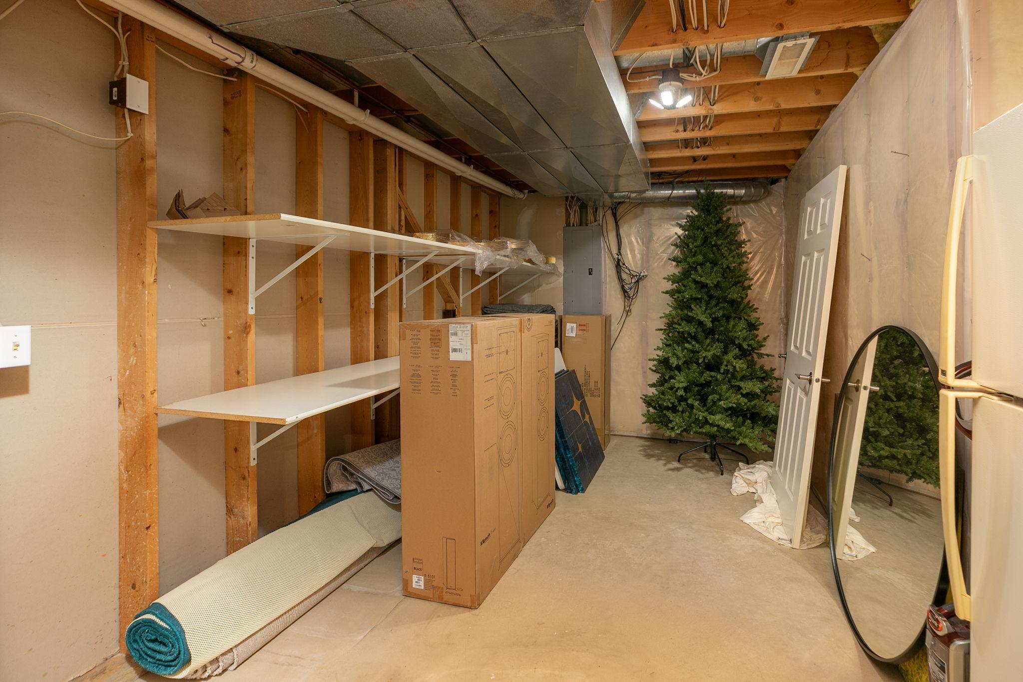 810 Foxcroft Circle SW