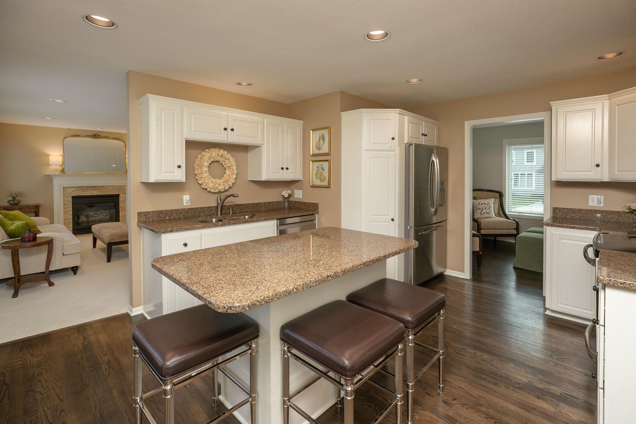 810 Foxcroft Circle SW