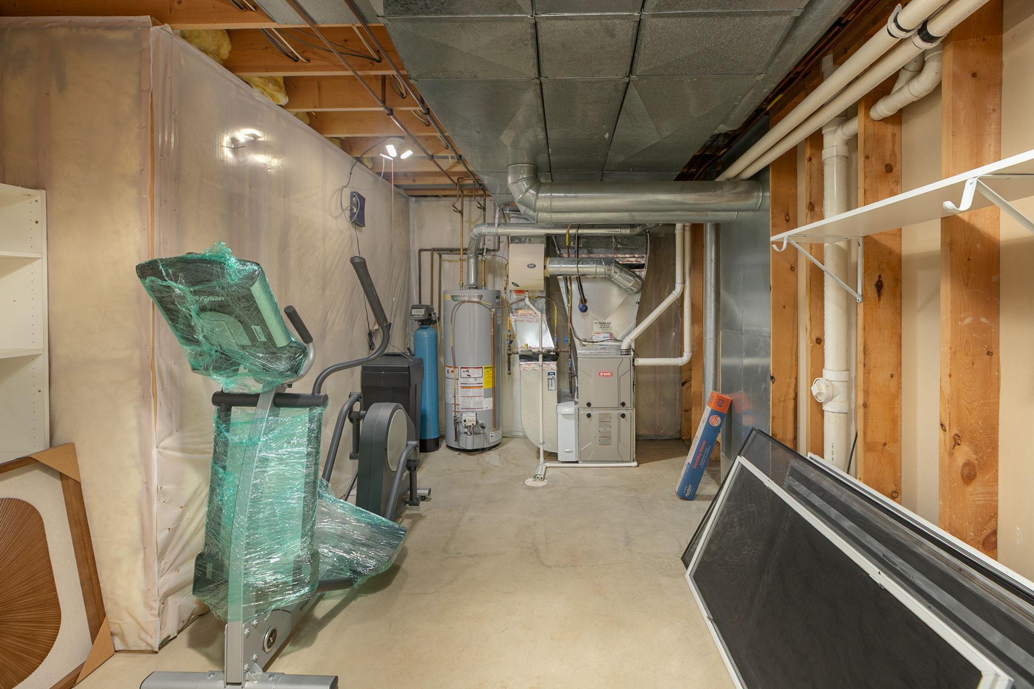 810 Foxcroft Circle SW