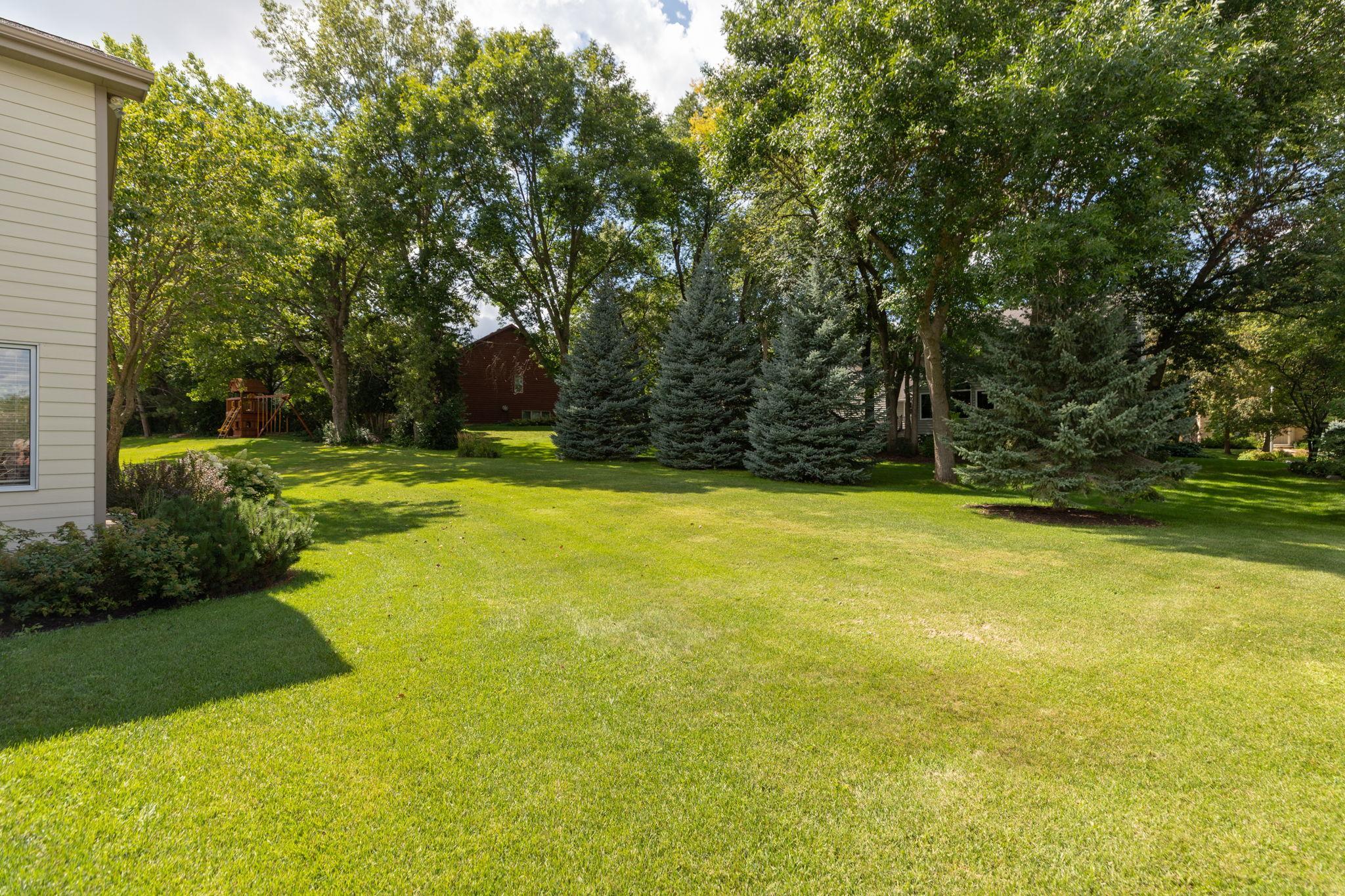 810 Foxcroft Circle SW