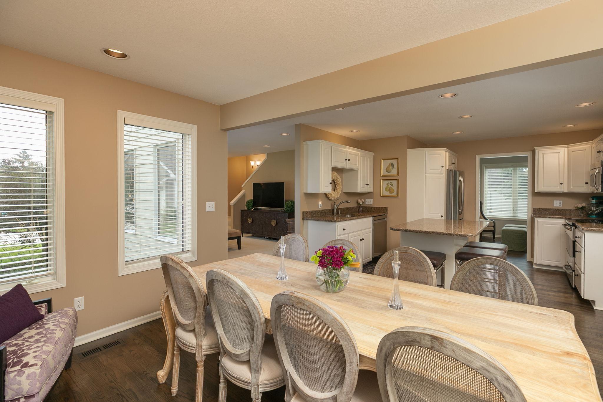 810 Foxcroft Circle SW