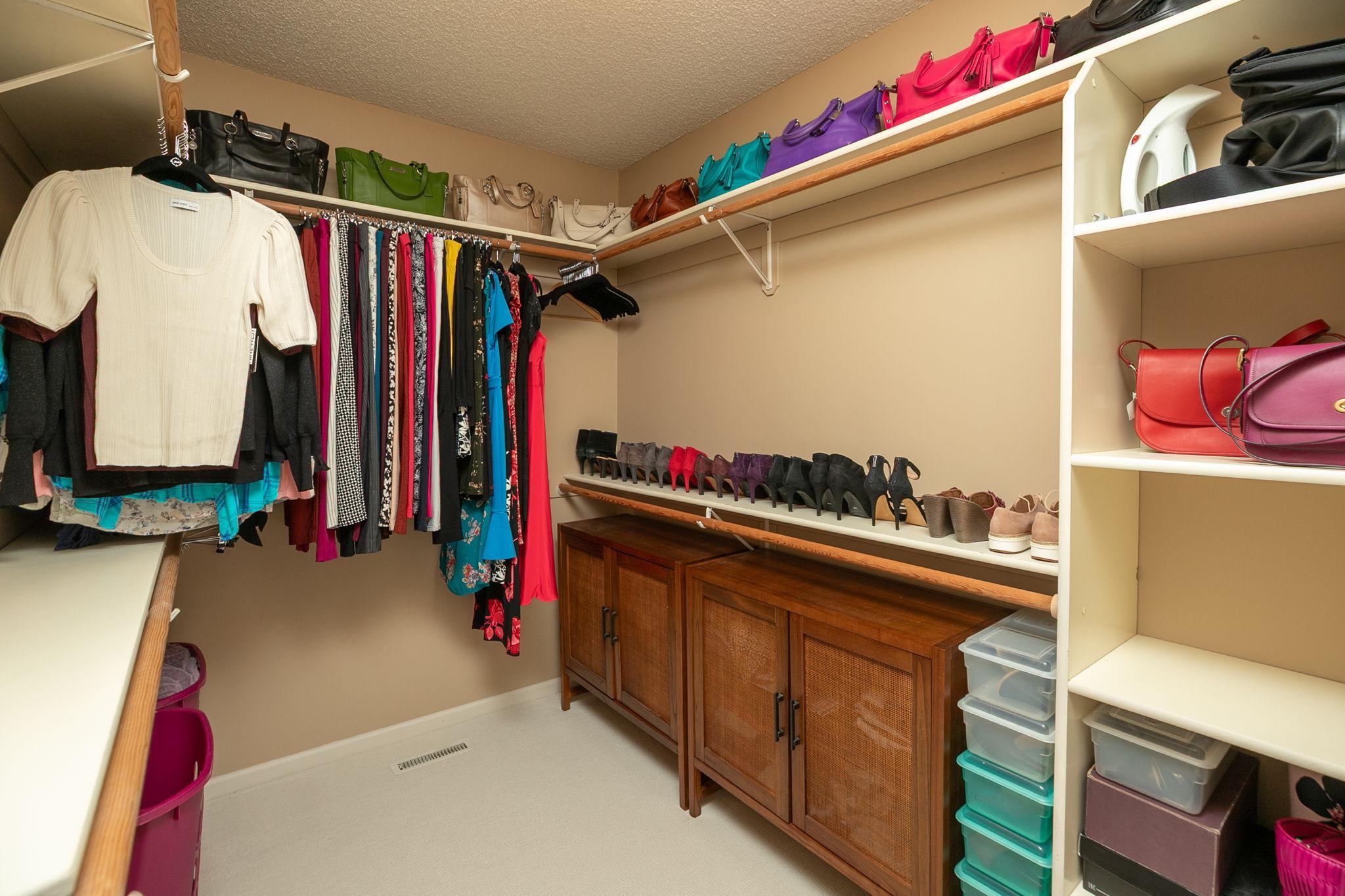 810 Foxcroft Circle SW