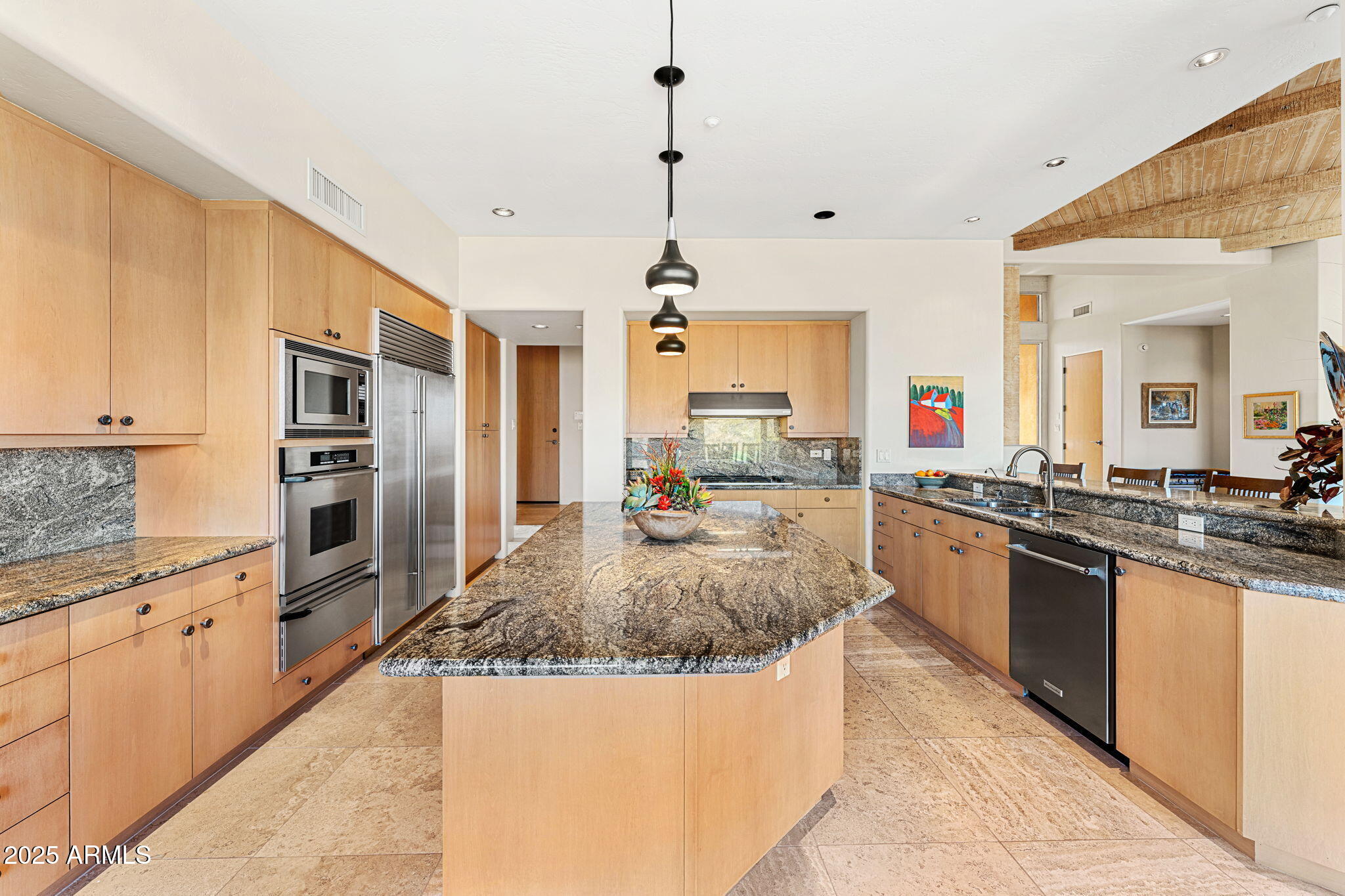 9904 E LOOKOUT MOUNTAIN Drive