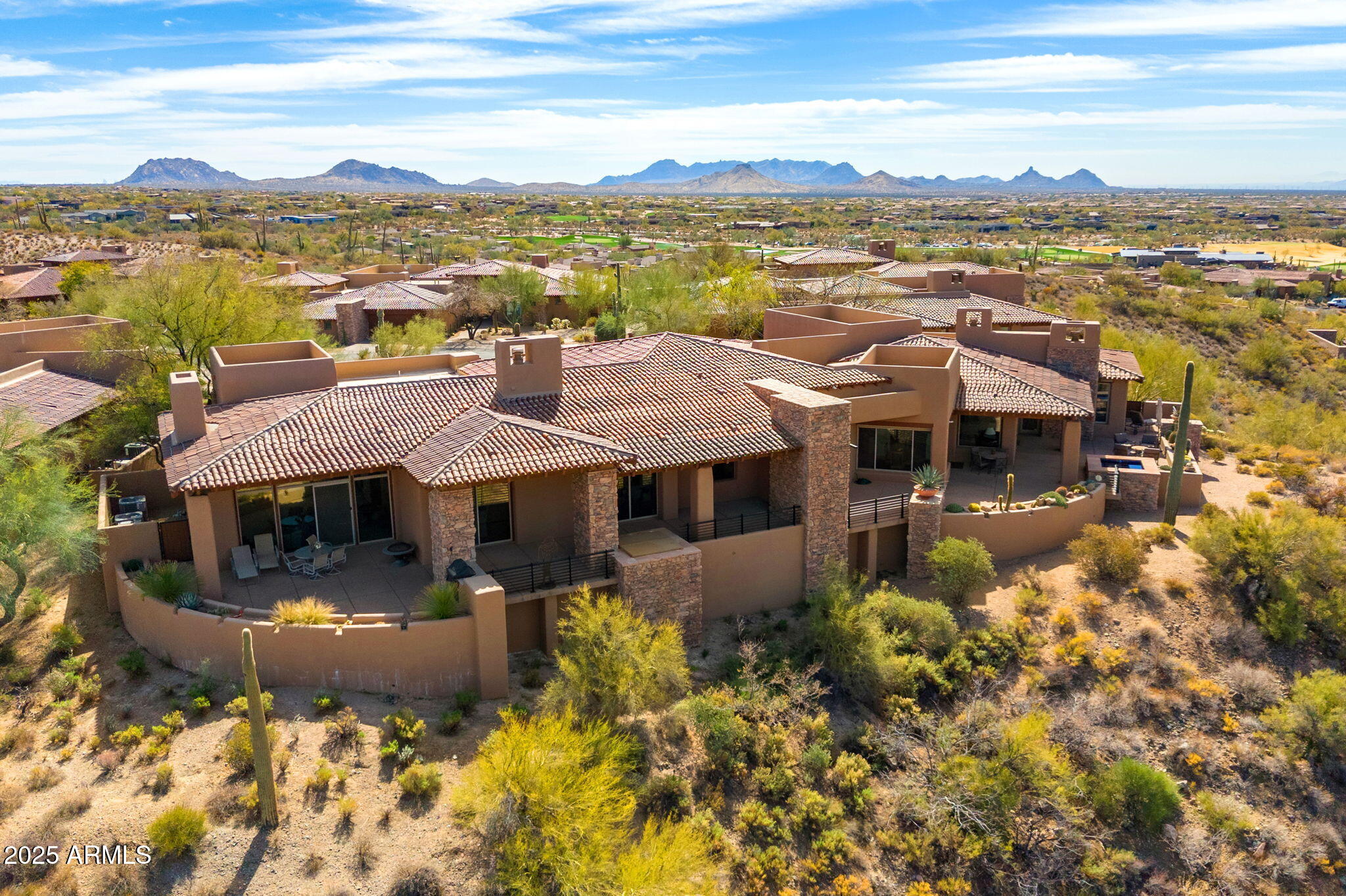 9904 E LOOKOUT MOUNTAIN Drive