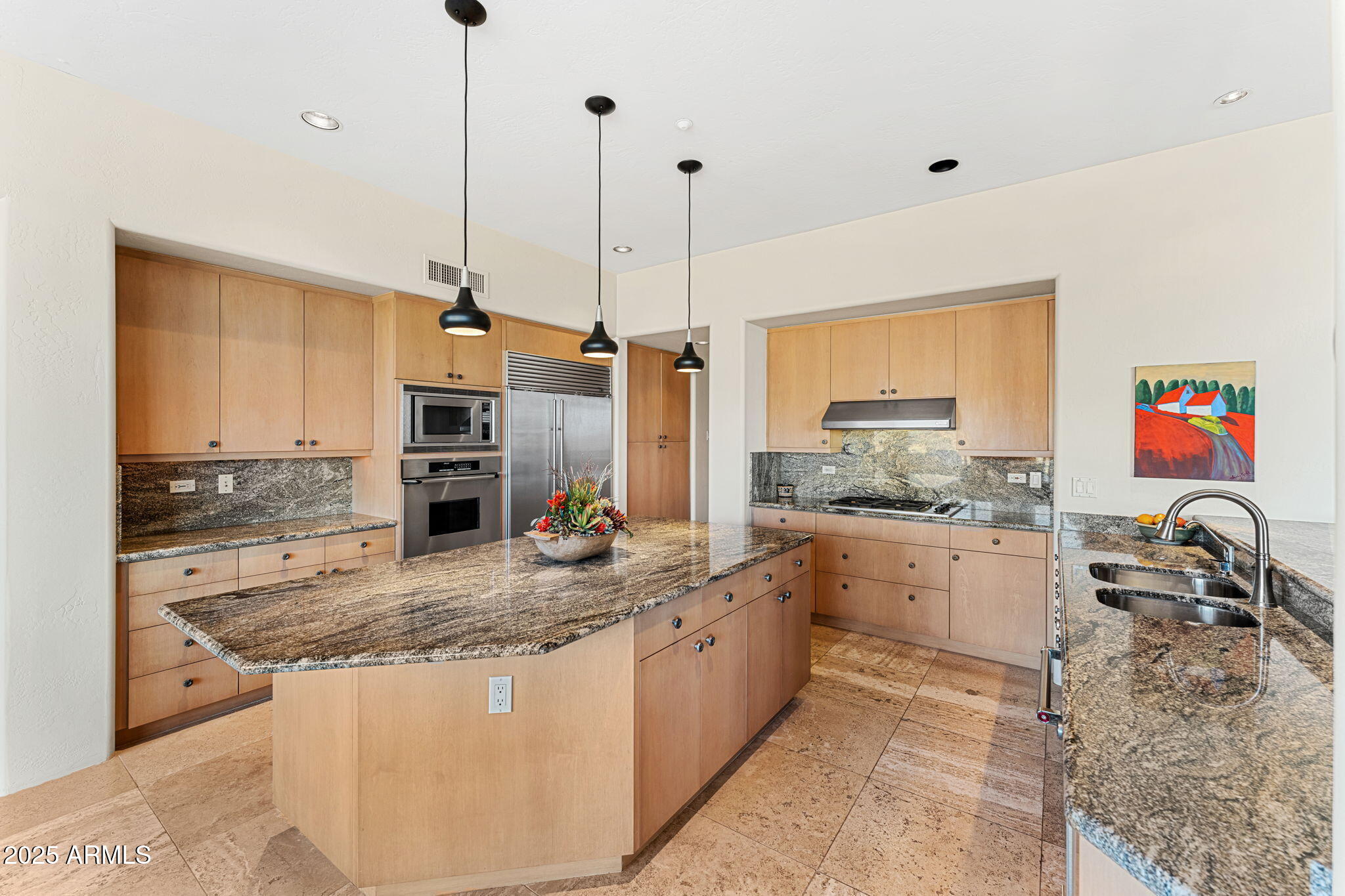 9904 E LOOKOUT MOUNTAIN Drive