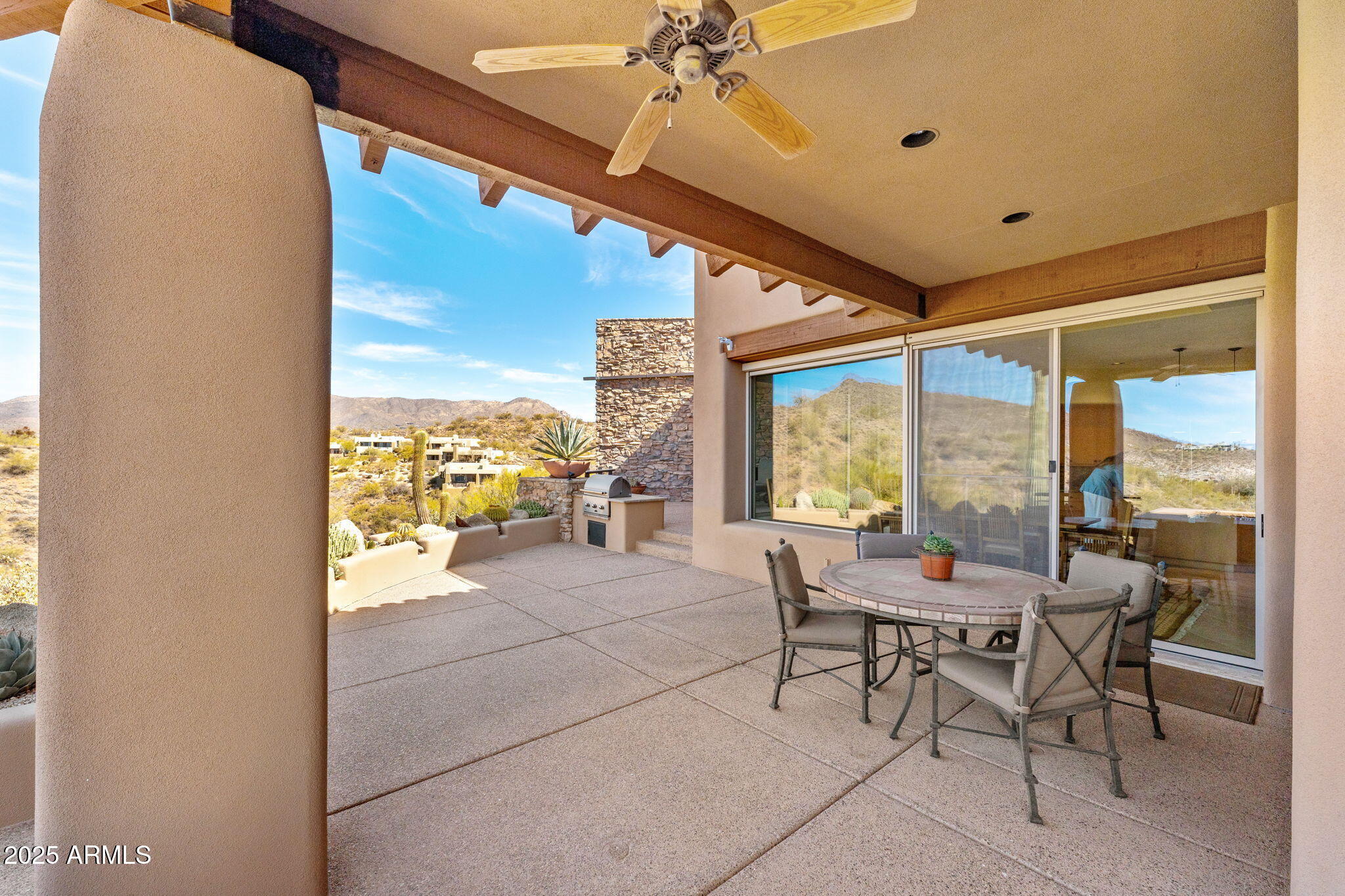 9904 E LOOKOUT MOUNTAIN Drive