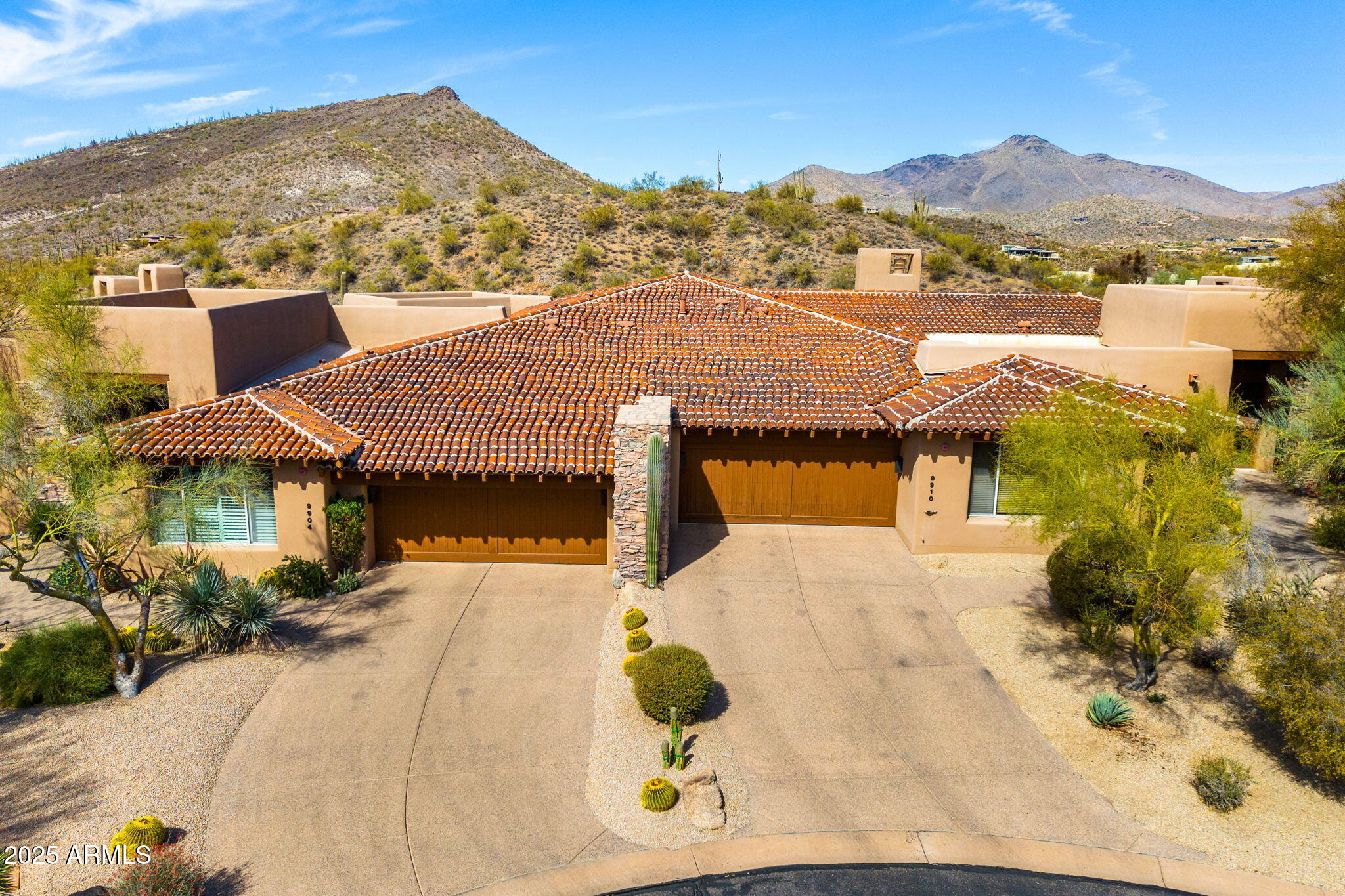 9904 E LOOKOUT MOUNTAIN Drive