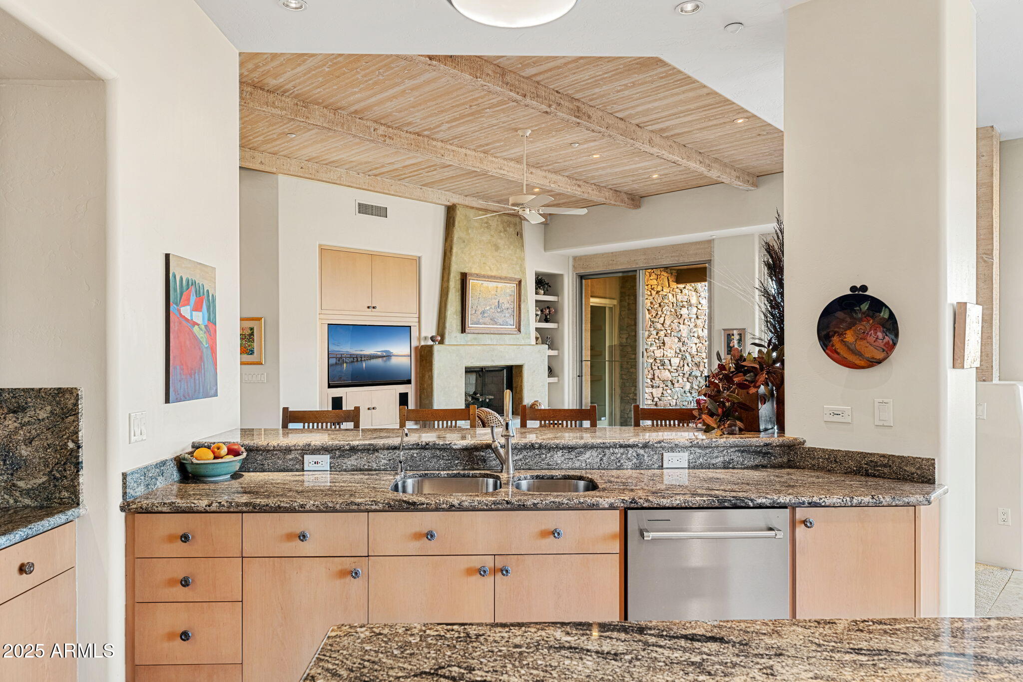 9904 E LOOKOUT MOUNTAIN Drive