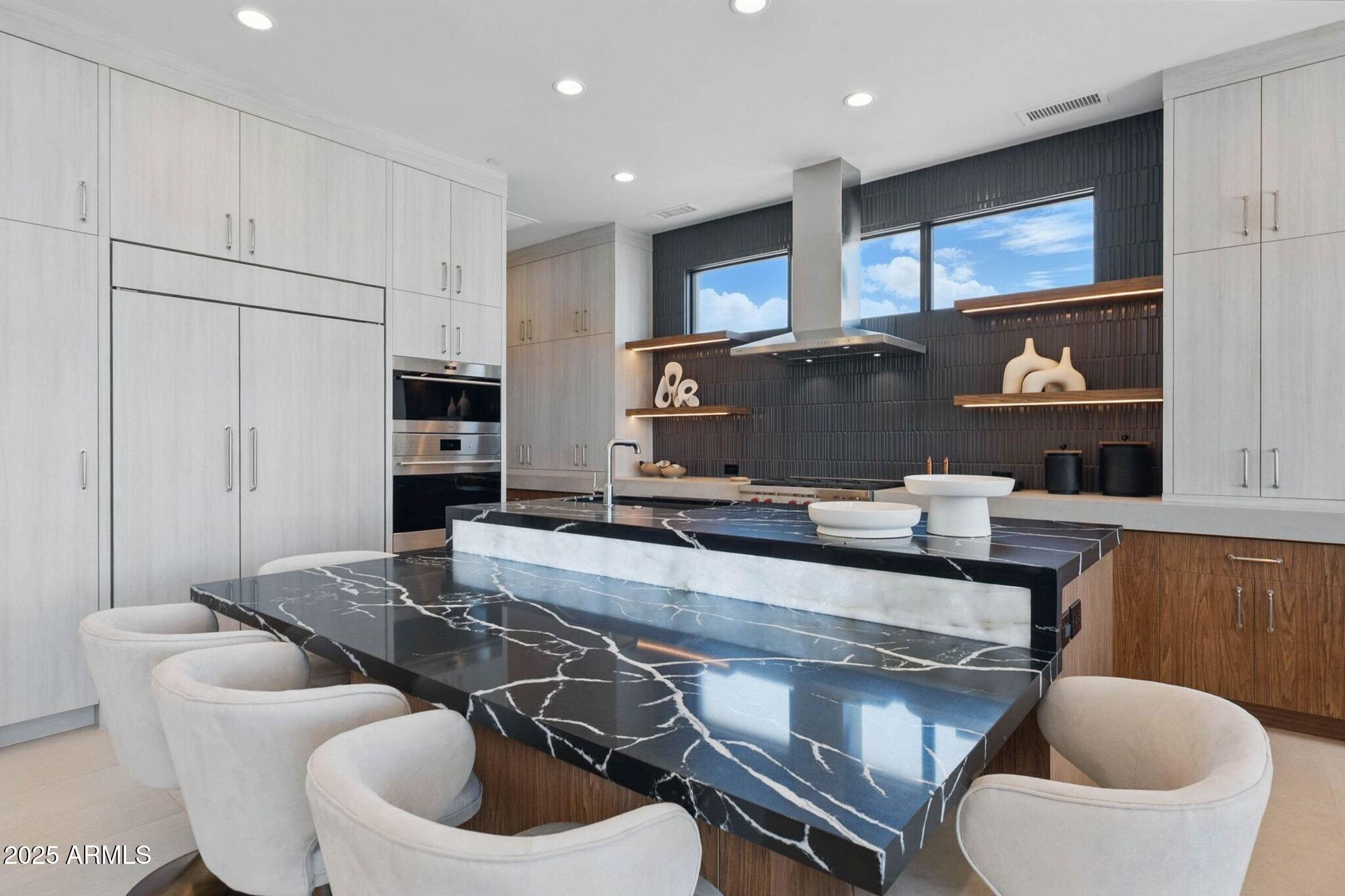 37200 N CAVE CREEK Road, 1013