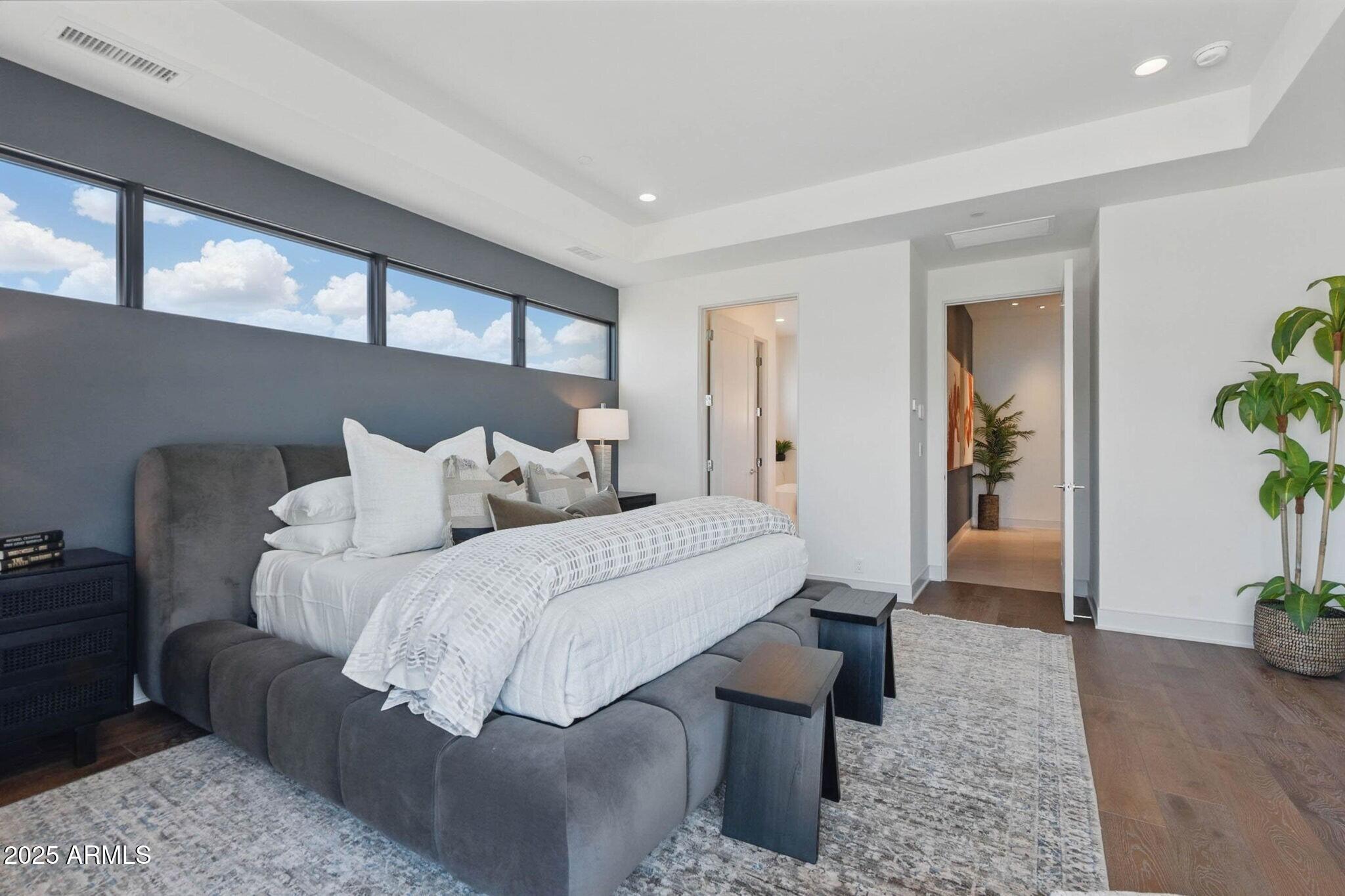 37200 N CAVE CREEK Road, 1013