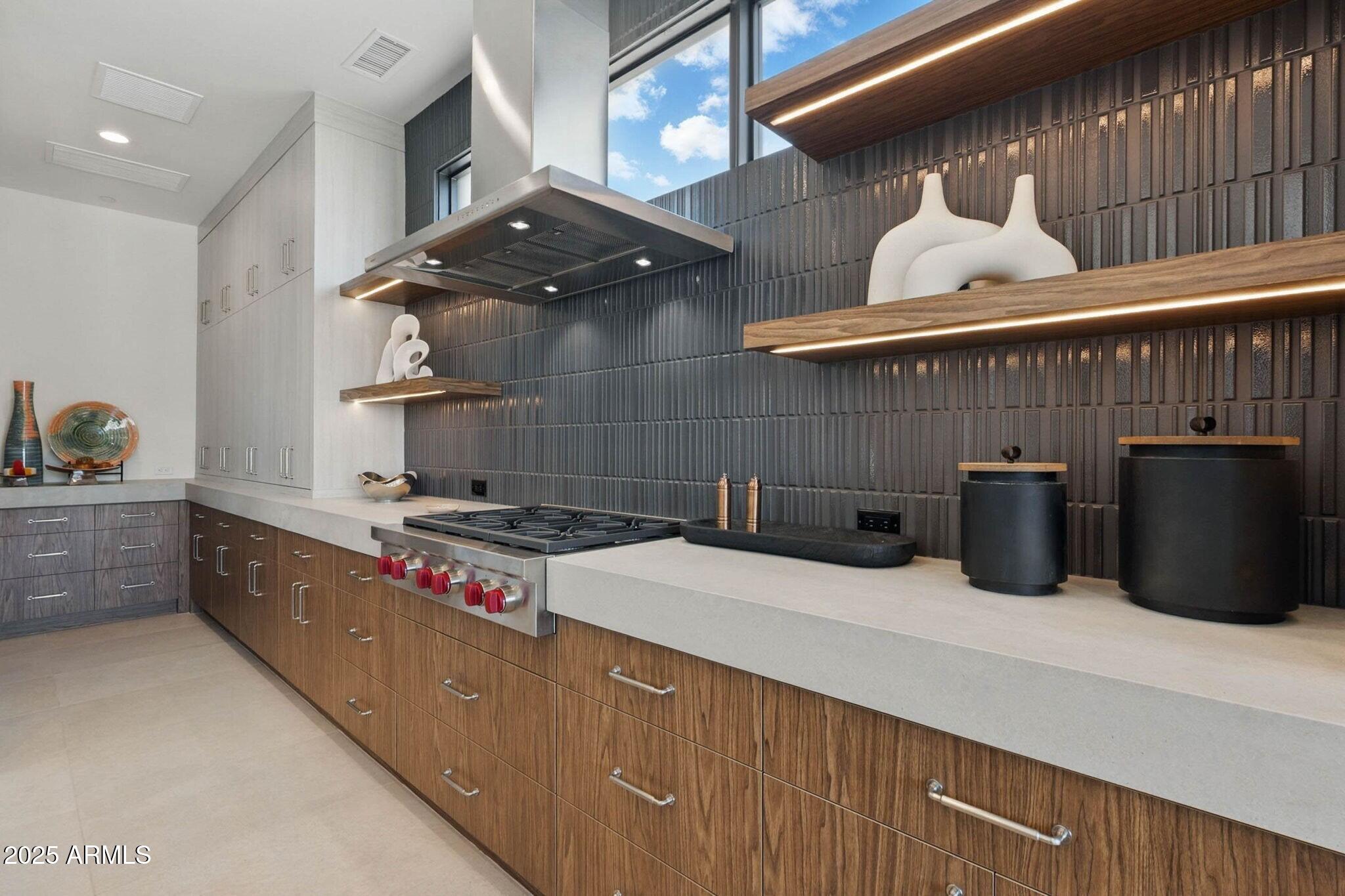 37200 N CAVE CREEK Road, 1013